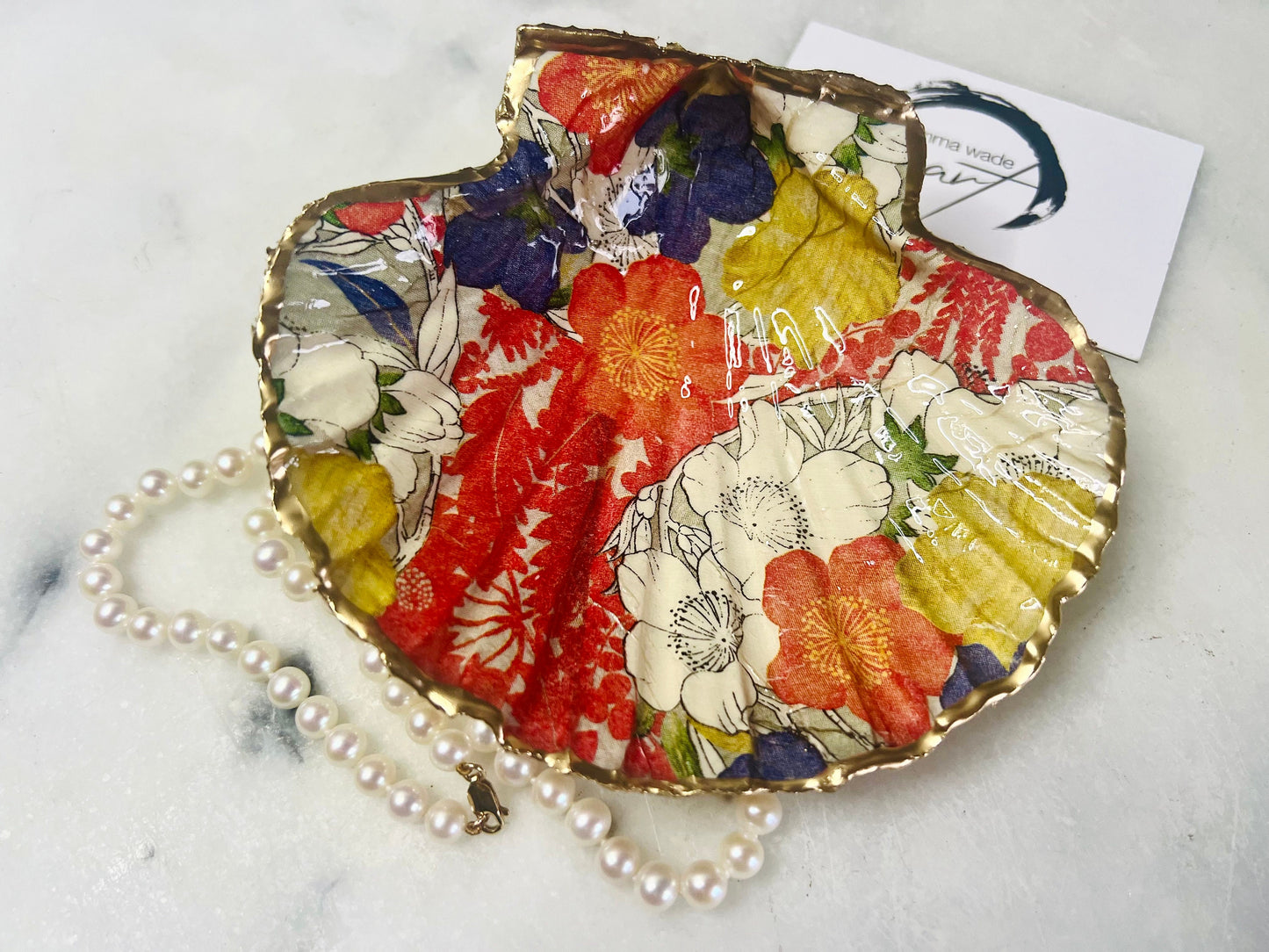 Japanese gift, Kimono art, Japanese dish, gift for her, decorated dish, jewelry trinket dish, decoupage scallop shell, handmade shell dish, coastal ornament, coastal gifts, coastal art, shell decorations, coastal decor, scallop dish, gift for him, ocean jewelry dish, ocean decor, shell trinket tray, scallop trinket tray, shell art, handmade trinket dish, gold gilded dish, proposal dish, ring dish display, ring bearer dish, ring tray, ocean plate, shell tray, Asian decor, shell wall art