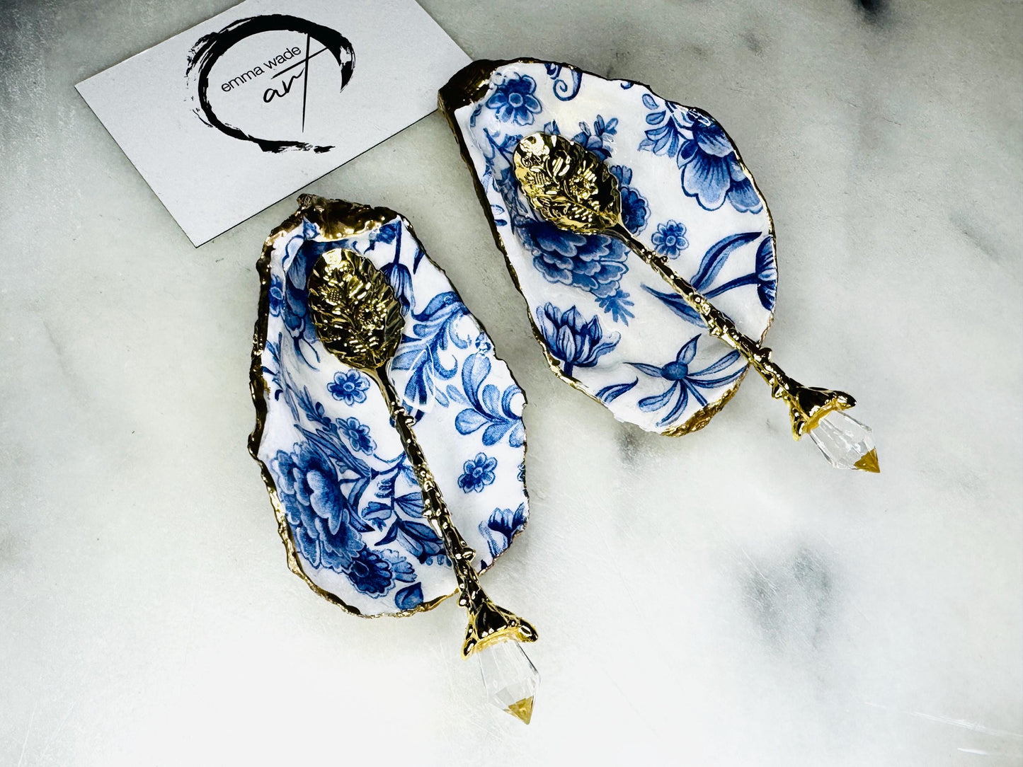 Delft Blue Oyster Shell Salt and Pepper Pinch Pots - Gold Leaf Accent
