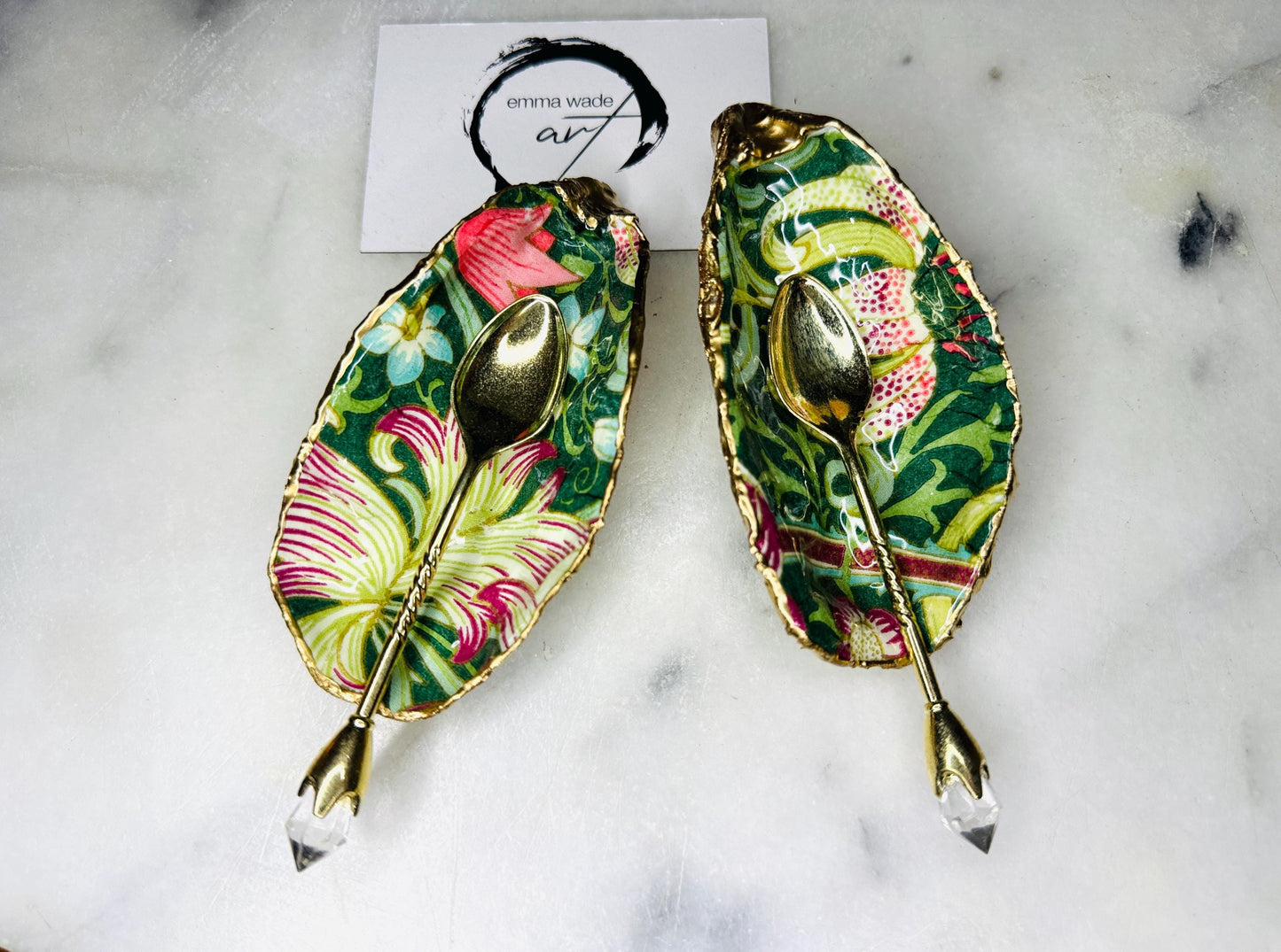 William Morris Oyster Shell Salt & Pepper Pinch Pots: Gold Leaf Pimpernel Design