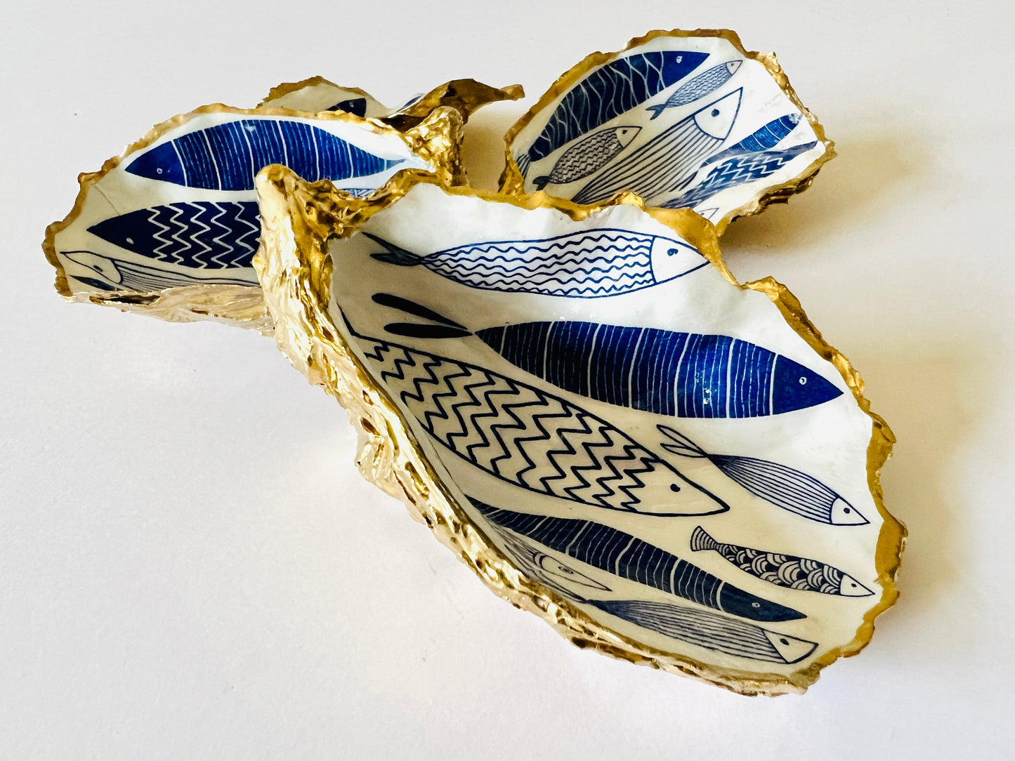 Hand-Gilded Gold Leaf Blue and White Fish Oyster Shell Trinket Dish, Sealed with Gloss Resin, Coastal Ring Holder, Host Gift