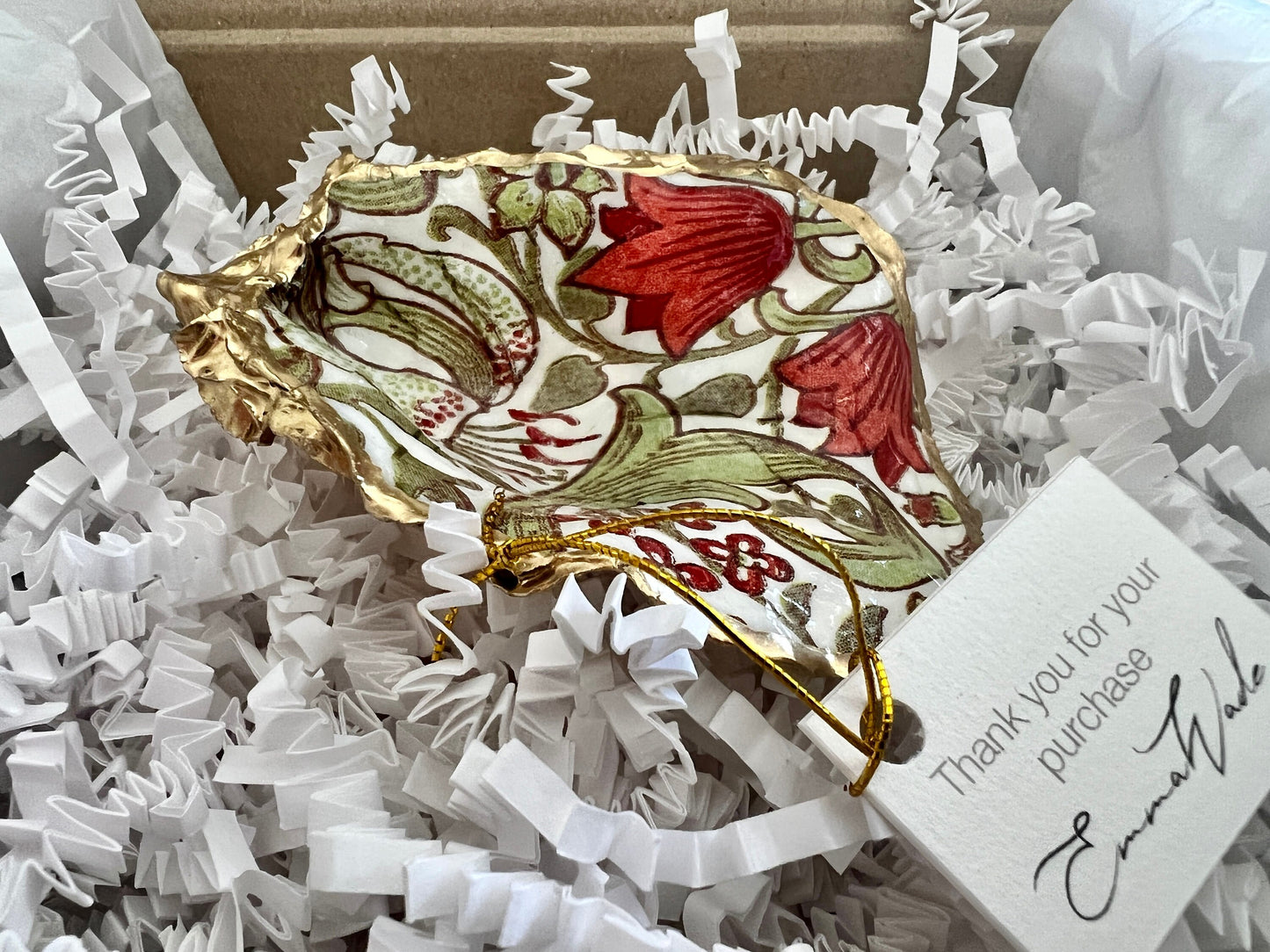 William Morris Golden Lily Oyster Ring Dish: Hand-Gilded Floral Jewelry Trinket Dish, UK Heritage gift