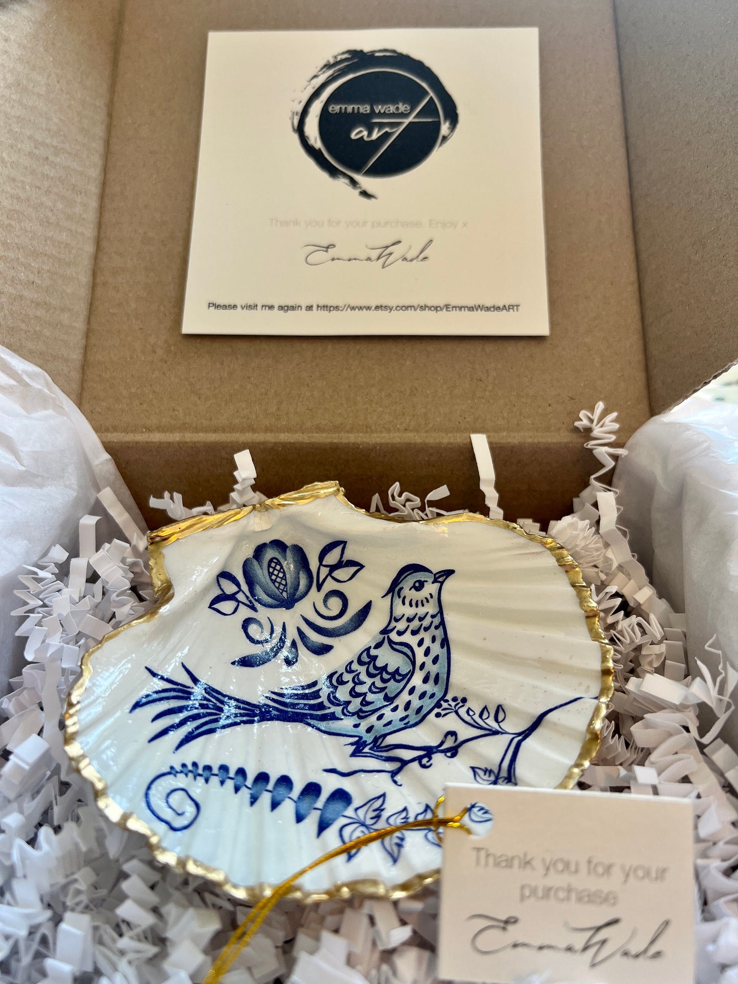 gift for her, gift for him, decorated dish, jewellery trinket dish, nature lover gift, coastal gifts, shell dish, decorative accessories, decoupaged oyster shell, bird gift, Christmas gift, bird ornament, shell trinket dish, blue dish, EmmaWadeART
