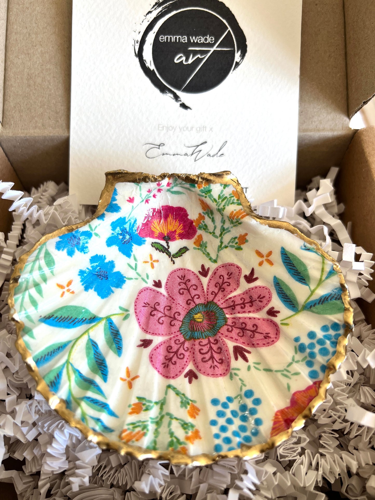 pink flower trinket tray, flowers art, Decoupage scallop, shell trinket dish, jewellery shell dish, gift for her, ring carrier dish, coastal decor, shell Decor, flower scallop dish, nature lover gift, coastal gift, gift for her, decorated dish, jewelry trinket dish, decoupage scallop shell, coastal decor by EmmaWadeART, ocean jewelry dish, ocean decor, shell trinket tray, scallop trinket tray, shell art, handmade trinket dish, gold gilded dish, proposal dish, ring dish display, ring bearer dish