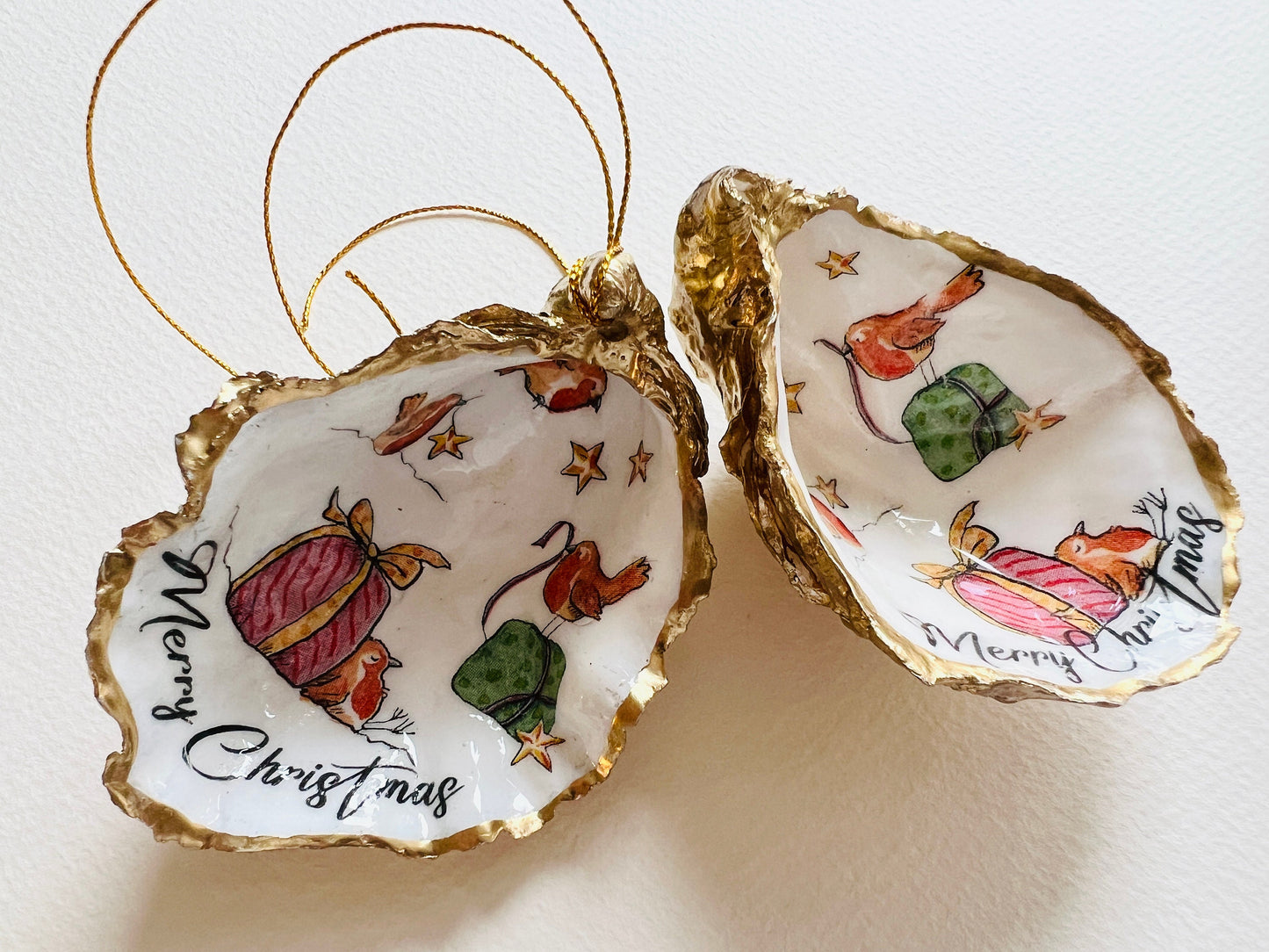 Robin Oyster Shell Ornament | Handmade Coastal Christmas Decoration | Winter Decoration | Bird Lover Gift