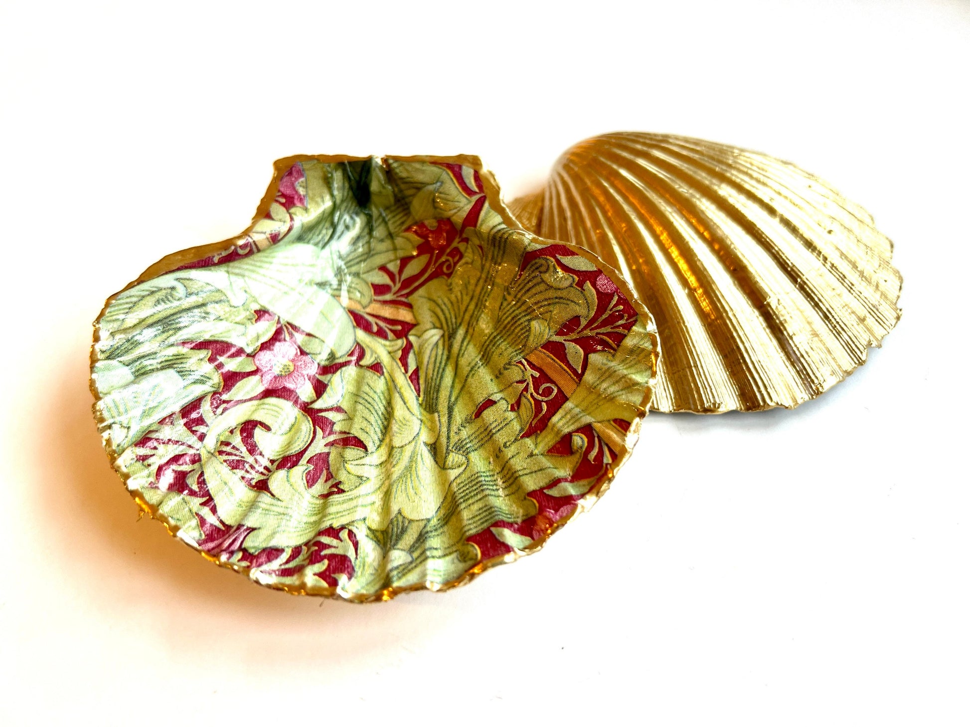 William morris ornament, William Morris Granville, William Morris gift, Decoupage shell, Coast gift, gift for her, trinket dish, jewellery dish, decorative ornament, uk shell dish, William morris dish, coastal decor, gift for
Mum, EmmaWadeART