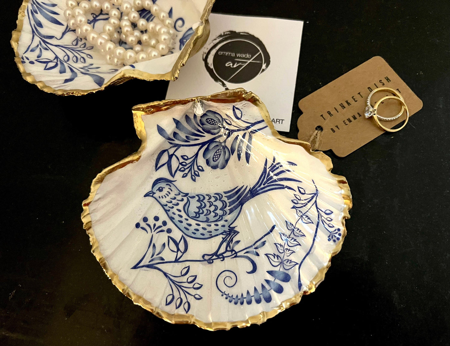 gifts for her, decorated dish, jewellery trinket dish, serving dish, coastal gifts, shoes lover gift, decorative accessories, decoupaged oyster shell, bird gift, handmade gift, bird ornament, https://emmawadeart.etsy.com/