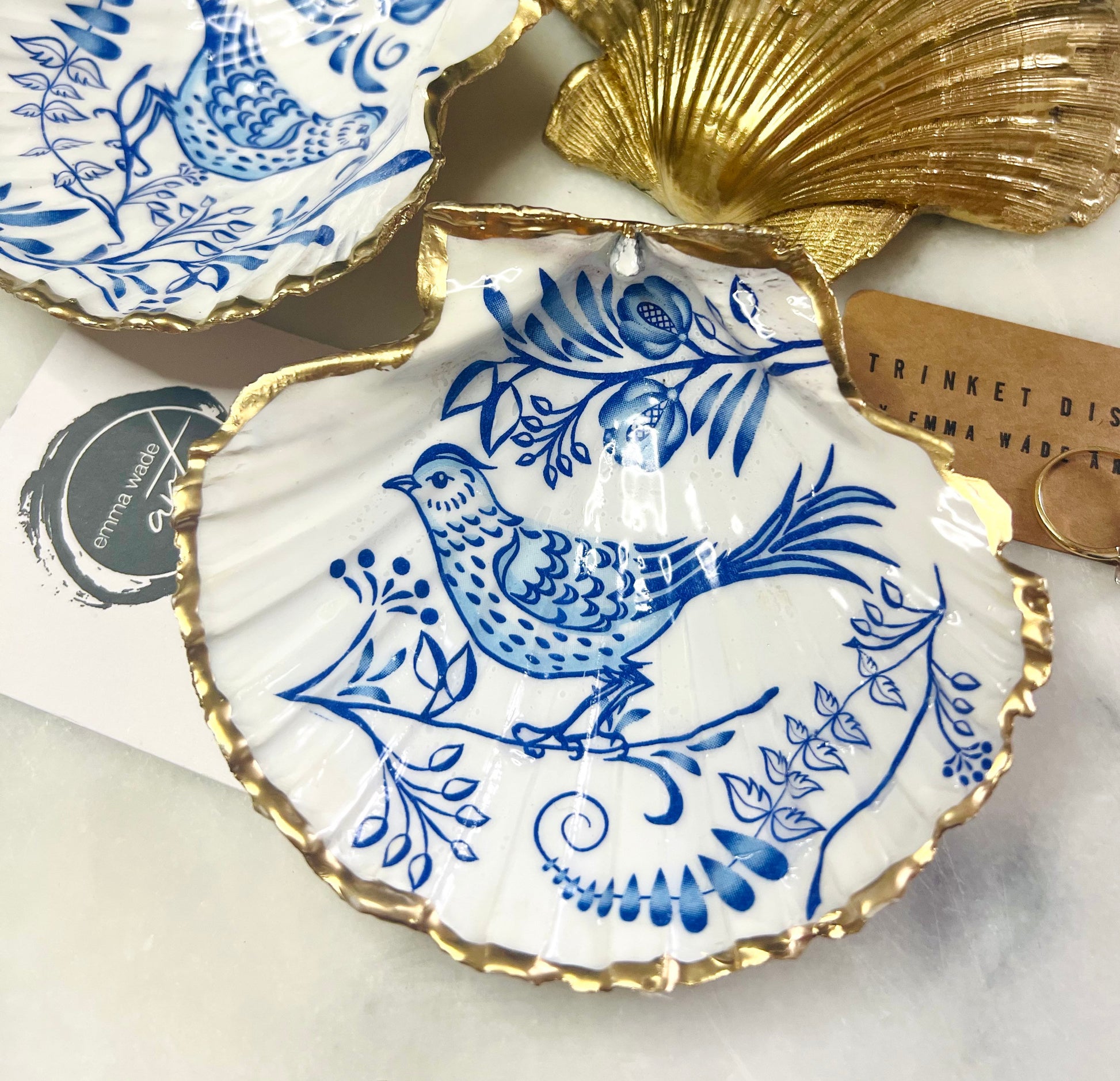 gift for her, gift for him, decorated dish, jewellery trinket dish, nature lover gift, coastal gifts, shell dish, decorative accessories, decoupaged oyster shell, bird gift, Christmas gift, bird ornament, shell trinket dish, blue dish, EmmaWadeART