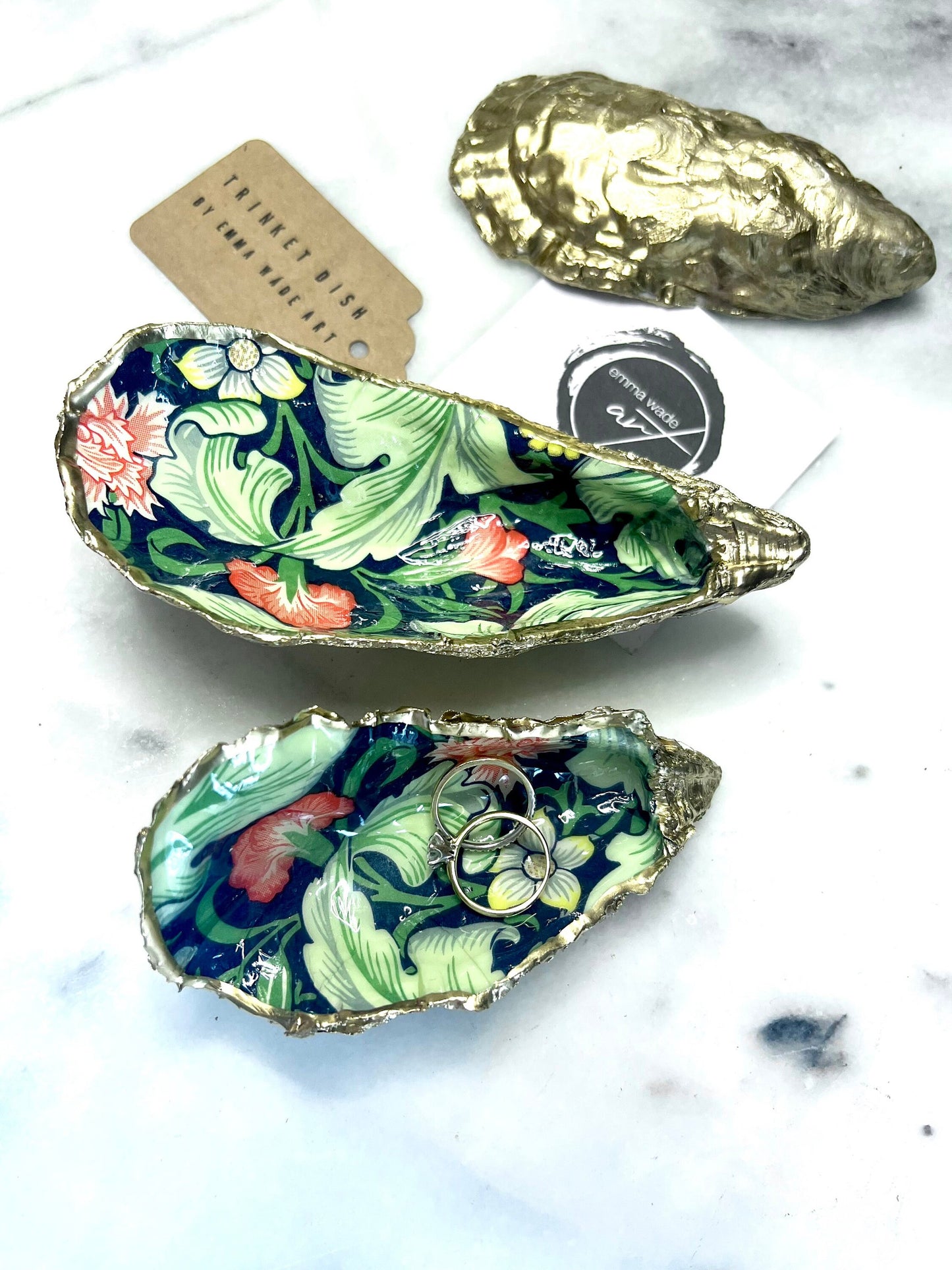 gifts for her, gardeners gift, trinket dish, serving dishes, shell ornament, decoupaged oyster, William Morris gift, coastal decor, coastal art, nature lover gift, shell decorations, shell decor, William Morris Leicester, gift for mum, oyster dish