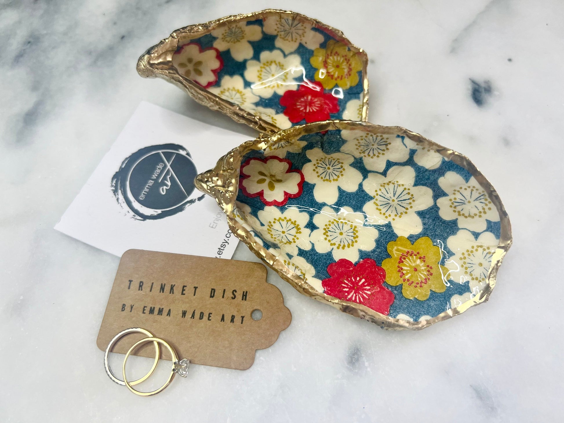 gifts for her, decorated dish, jewellery trinket dish, serving dish, coastal decor, shell decorations, decorative accessories, decoupaged oyster shell, coastal gift idea, sakura gift, flower gift, handmade gift, https://emmawadeart.etsy.com/
