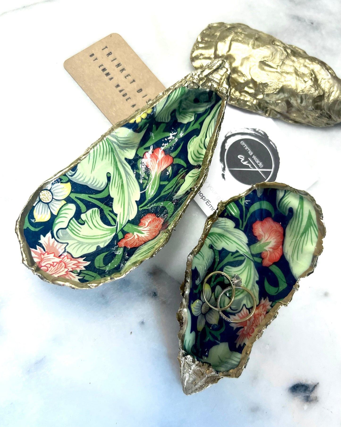 gifts for her, gardeners gift, trinket dish, serving dishes, shell ornament, decoupaged oyster, William Morris gift, coastal decor, coastal art, nature lover gift, shell decorations, shell decor, William Morris Leicester, gift for mum, oyster dish