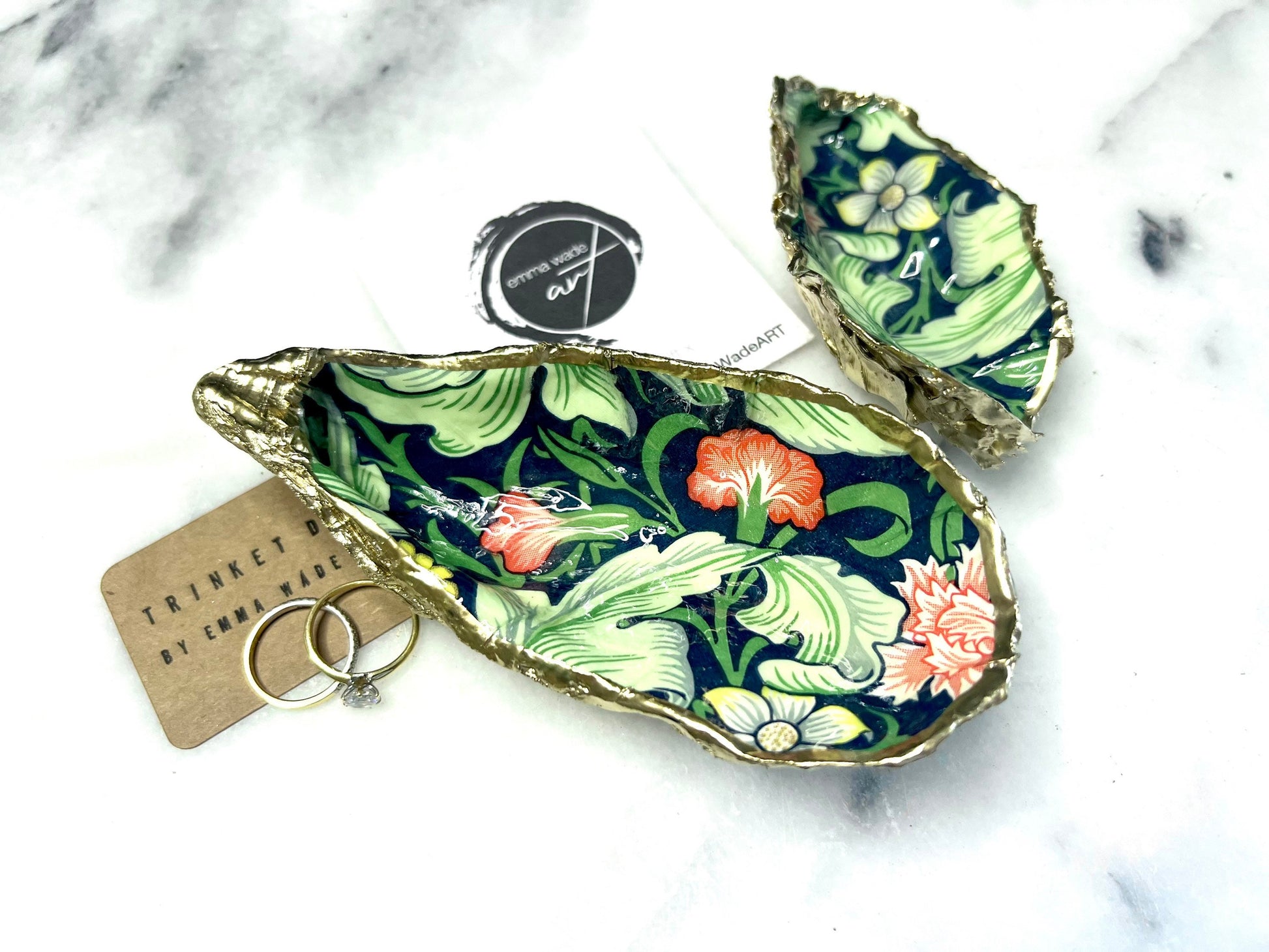 gifts for her, gardeners gift, trinket dish, serving dishes, shell ornament, decoupaged oyster, William Morris gift, coastal decor, coastal art, nature lover gift, shell decorations, shell decor, William Morris Leicester, gift for mum, oyster dish