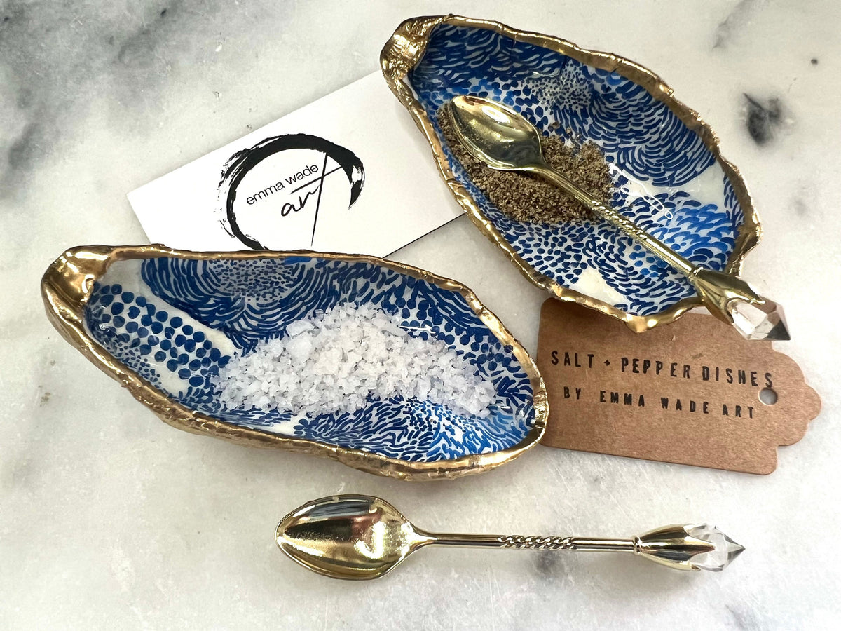 Blue Scandinavian Salt Dish, Marimekko design, Seashell salt dish, shell salt pot, oyster salt tray, salt and pepper shell, salt and pepper shell box, oyster shell salt and pepper, sea shell salt, oyster shell salt, seashell salt holder, oyster shell sugar dish, oyster salt, cow salt pot, oyster salt dish, oyster pinch bowl, salt crystal bowl, shell salt dish, oyster salt cellar, oyster salt and pepper holders, salt and pepper dish set, Host Gift, Dining Decor, Blue white Contemporary pinch pots