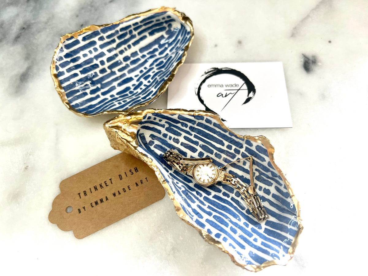 gift for her, decorated dish, jewellery trinket dish, decoupage shell, handmade shell dish, shell ornament, coastal art, coastal gifts, coastal art, home decor, shell decorations, coastal decor, Mother’s Day gift, valentines gift, blue white dish