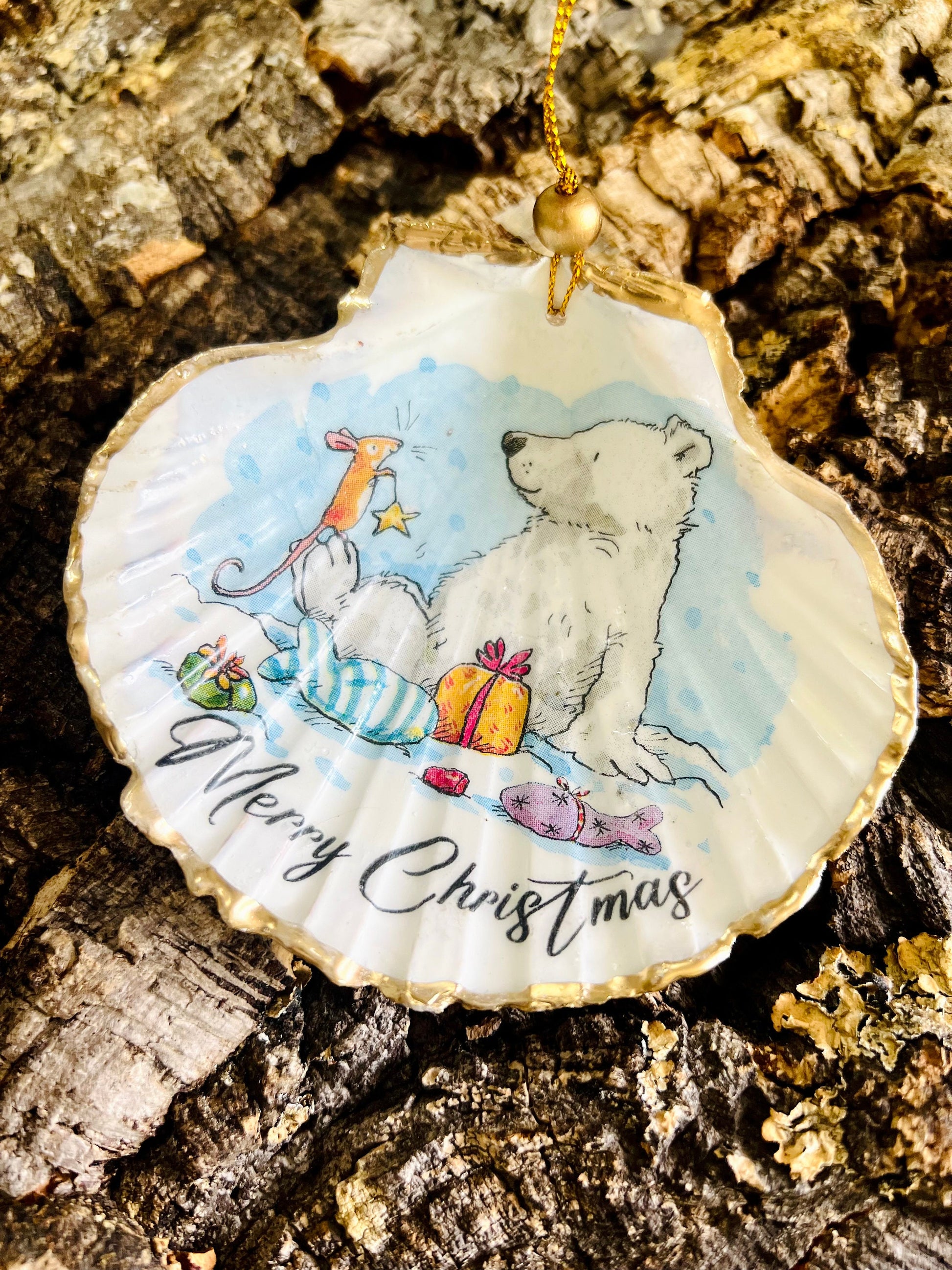 Scallop Shell Christmas Bear Hanging Ornament: Gilded with gold leaf, Festive Decor, Traditional Bauble