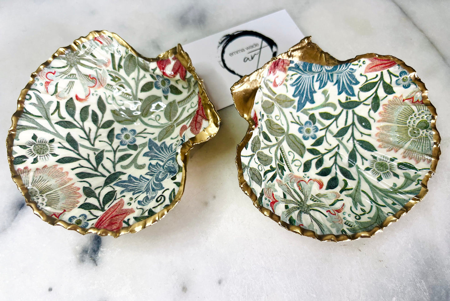 gifts for her, gardeners gift, trinket dish, serving dishes, shell ornament, decoupaged scallop, William Morris gift, coastal decor, coastal art, nature lover gift, shell decorations, shell decor, William Morris Compton, gift for mum, scallop dish