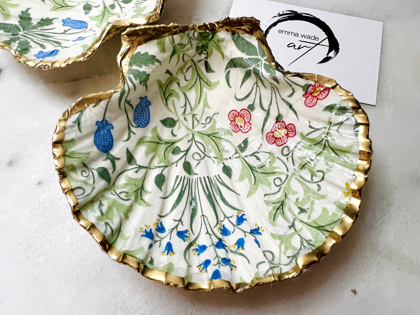 Gifts for her, Gift for him, Christmas gift idea, decoupaged scallop shell , Ring holder, Shell Jewellery box, Trinket and jewellery dish, Anniversary gift Wedding gift ideas, anniversary gift, Uk Coastal shell decor, william morris celandine gift
