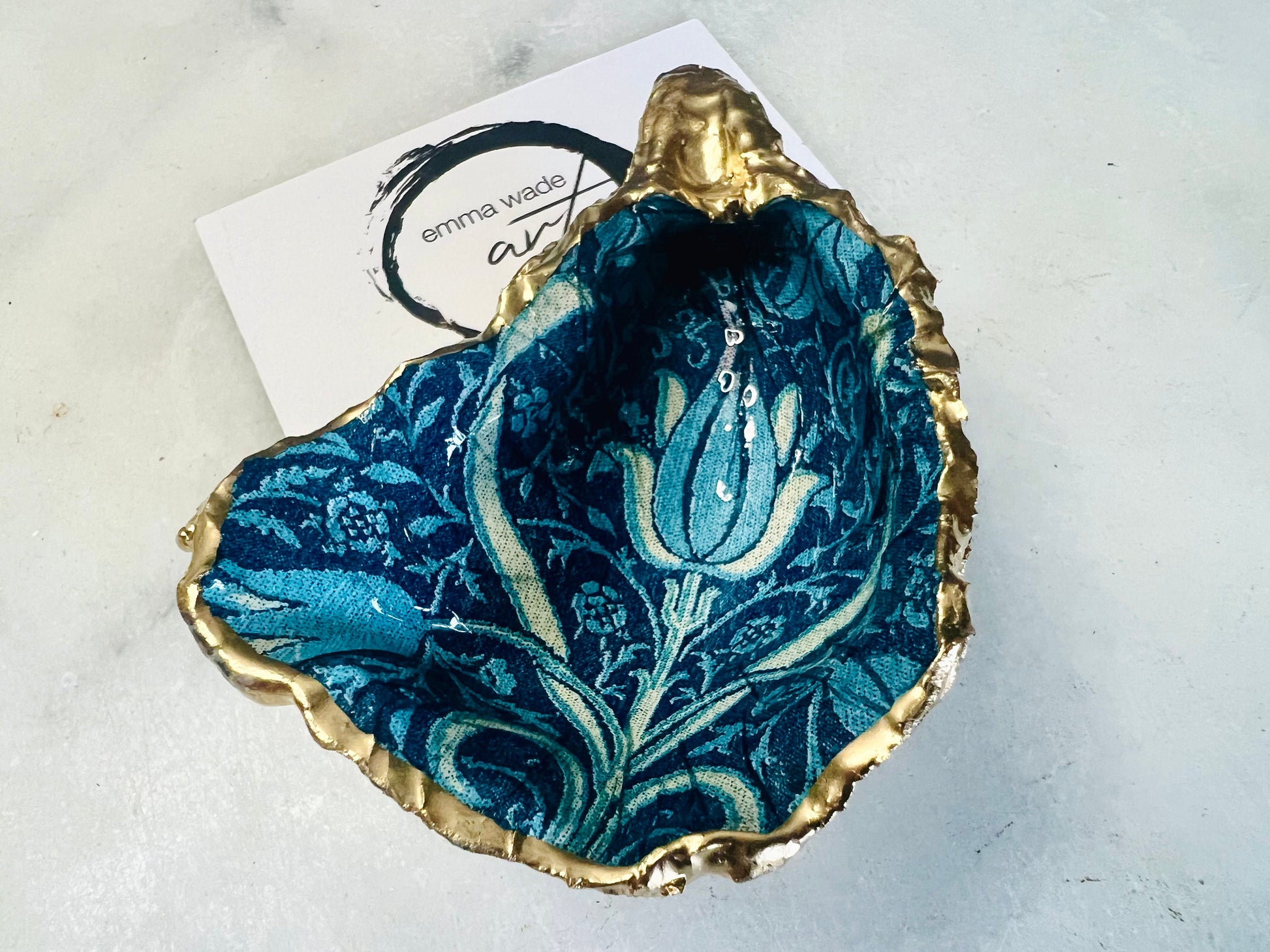 Gifts for her, Tulip gift, Shell decor, decoupaged oyster, William Morris blue tulip, Trinket dish, jewellery dish, Anniversary gift, bridesmaid gift, gift for mum, anniversary gift, Coastal decor, EmmaWadeART, flower gift, nature lover gift