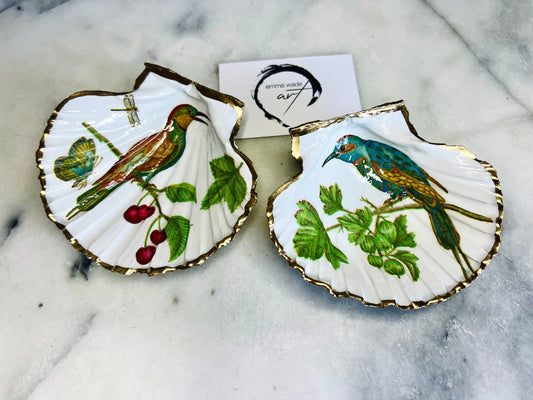 gifts for her, decorated dish, jewellery trinket dish, bird lover gift, handmade dish, shell ornament, trinket box, bird ornaments, coastal gifts, coastal art, home decor, shell decorations, shell decor, decorative accessories, gifts for women