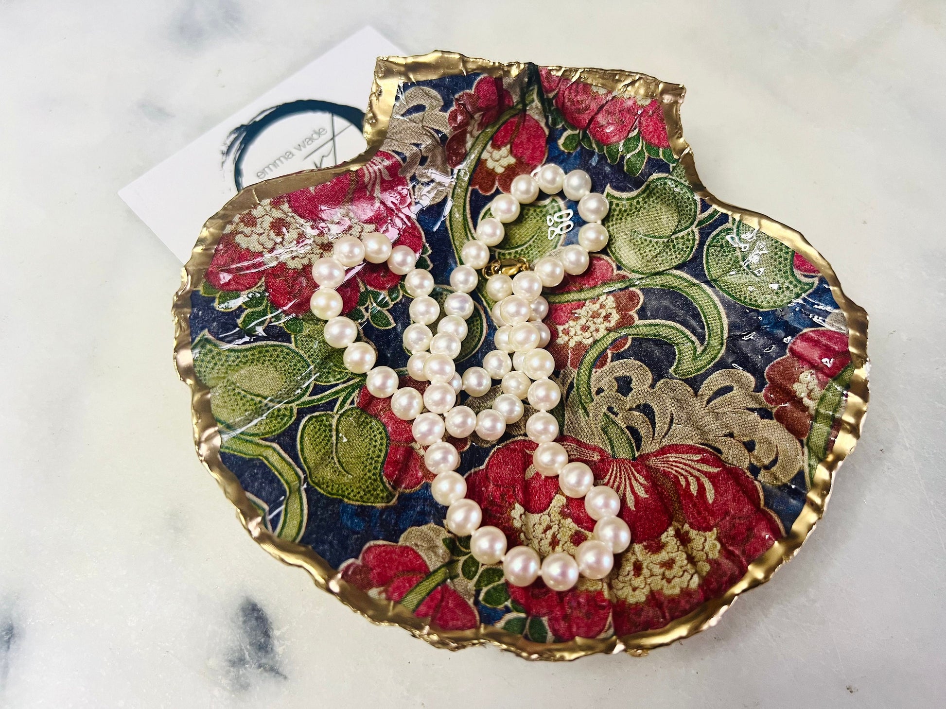 Gifts for her, Coastal gift, Spring gift, decoupaged Scallop shell, Ring holder, Shell scallop box, Retro Flower Ornament, Anniversary gift, Retro gift, retro decor, shell decor, Mothers Day gift, Coastal shell decor, https://emmawadeart.etsy.com/