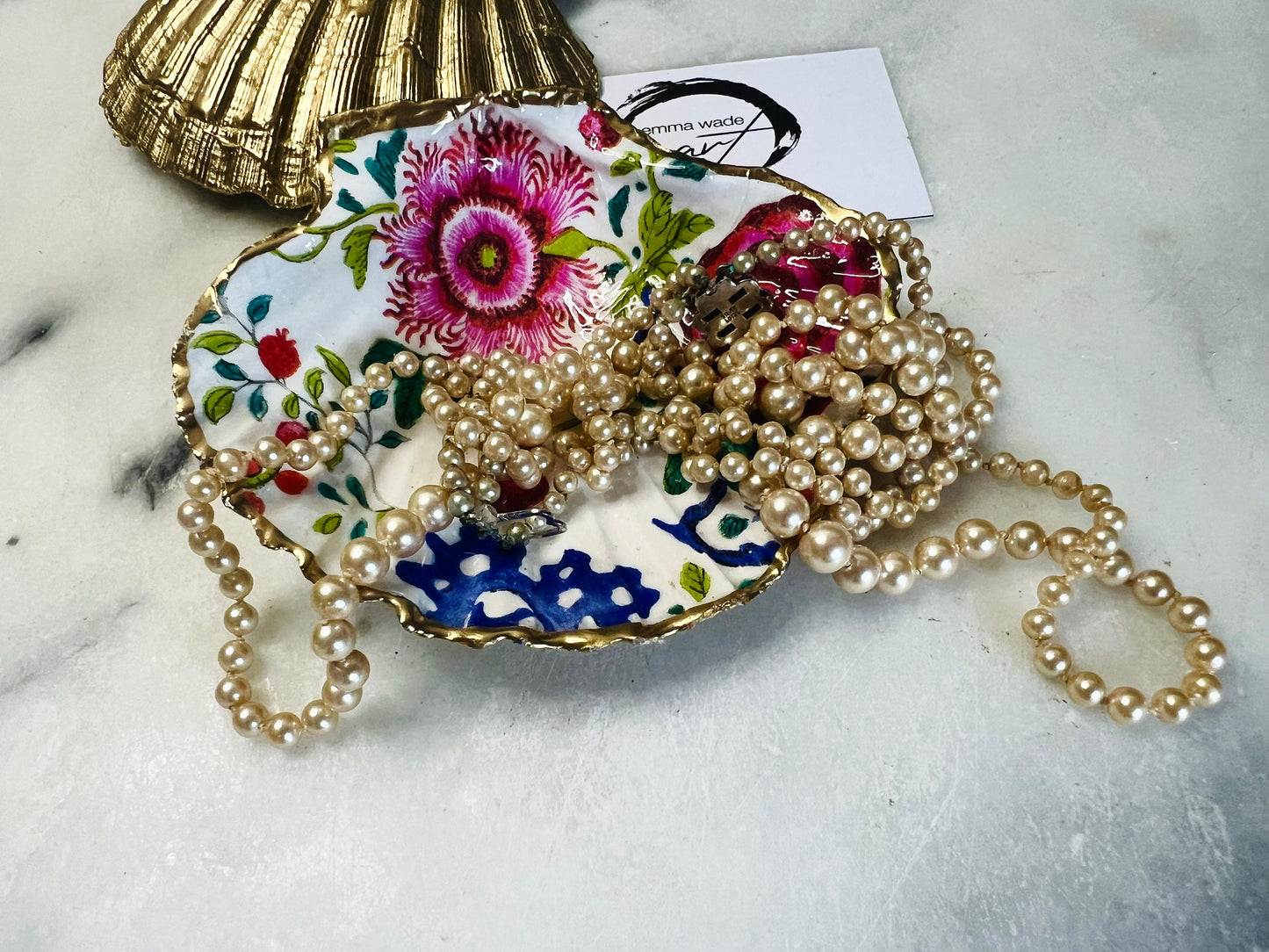 Gifts for her, Gift for him, Spring gift, decoupaged scallop shell, Ring holder, Shell scallop Jewellery box, Flower Ornament, Anniversary gift , Wedding gift ideas, Mothers Day gift, Uk Coastal shell decor, https://emmawadeart.etsy.com/