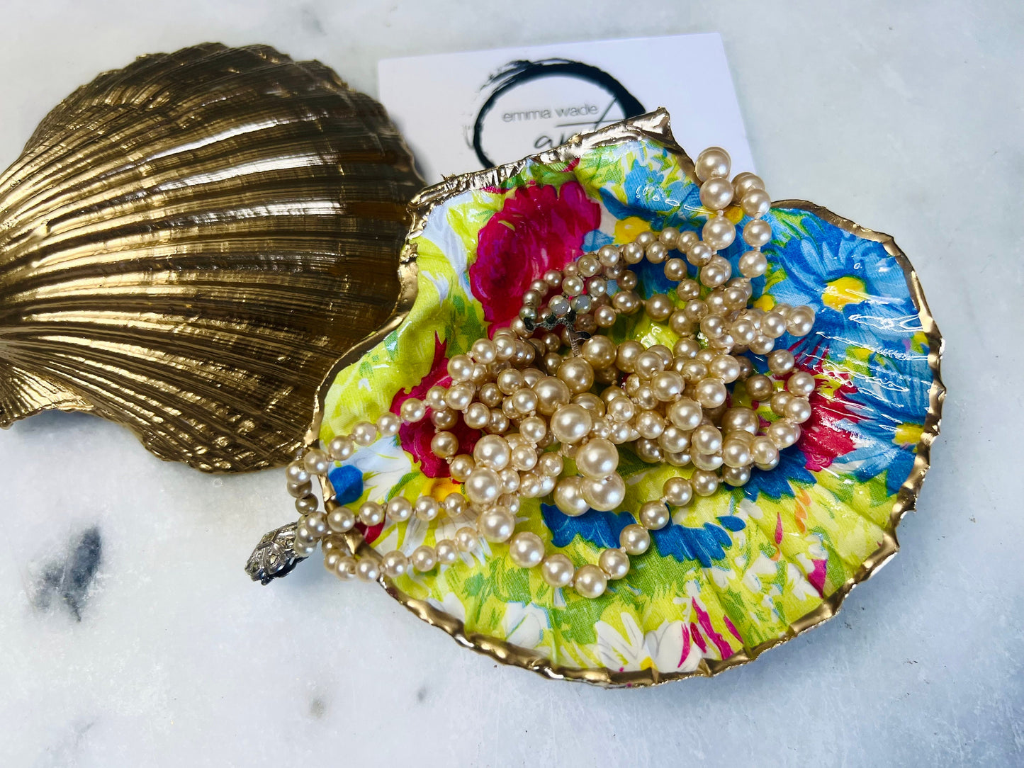 Gifts for her, Gift for him, Spring gift, decoupaged scallop shell, Ring holder, Shell scallop Jewellery box, Flower Ornament, Anniversary gift, Pierre Frey, Plantes Vivaces, Mothers Day gift, Uk Coastal shell decor, https://emmawadeart.etsy.com/