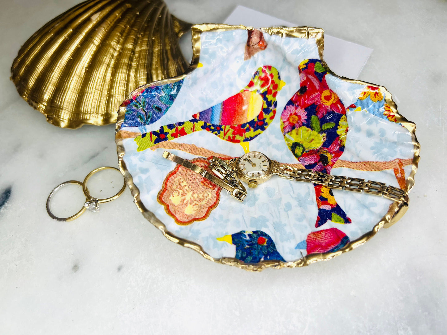gift for her, decorated dish, jewellery shell dish, trinket shell dish, serving dish, coastal decor, shell decorations, decorative accessories, decoupaged scallop shell, coastal gift, jewelled bird gift, EmmaWadeART, bird lover gift, scallop dish