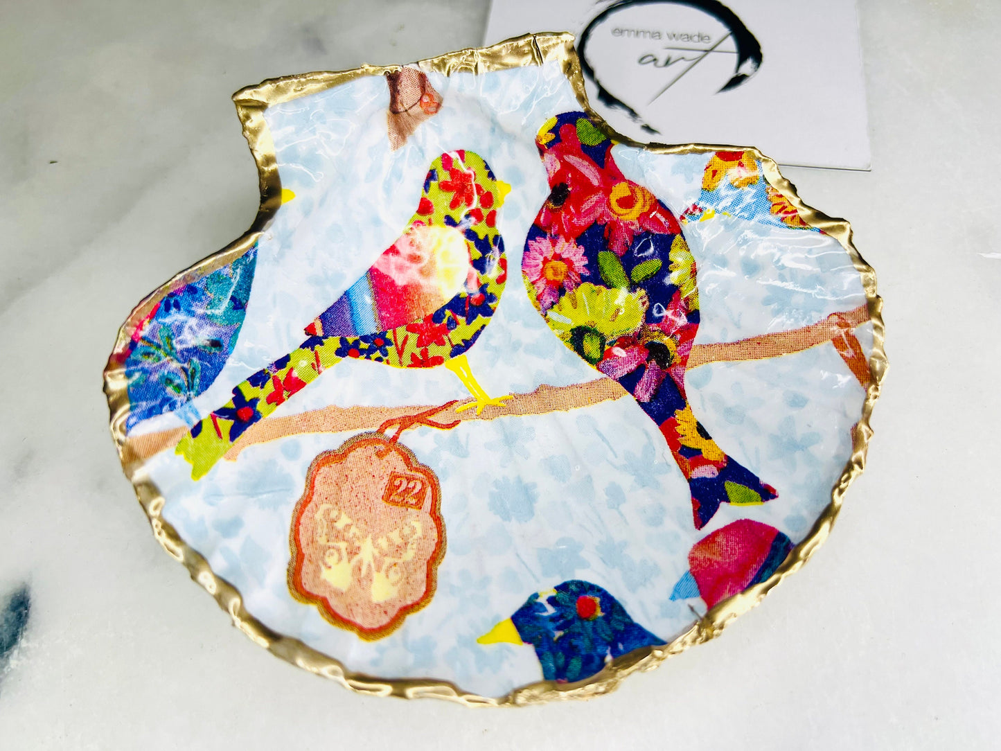 gift for her, decorated dish, jewellery shell dish, trinket shell dish, serving dish, coastal decor, shell decorations, decorative accessories, decoupaged scallop shell, coastal gift, jewelled bird gift, EmmaWadeART, bird lover gift, scallop dish