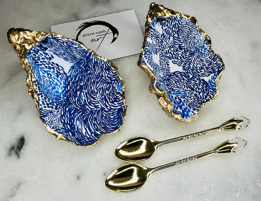 Blue Scandinavian Salt Dish, Marimekko design, Seashell salt dish, shell salt pot, oyster salt tray, salt and pepper shell, salt and pepper shell box, oyster shell salt and pepper, sea shell salt, oyster shell salt, seashell salt holder, oyster shell sugar dish, oyster salt, cow salt pot, oyster salt dish, oyster pinch bowl, salt crystal bowl, shell salt dish, oyster salt cellar, oyster salt and pepper holders, salt and pepper dish set, Host Gift, Dining Decor, Blue white Contemporary pinch pots