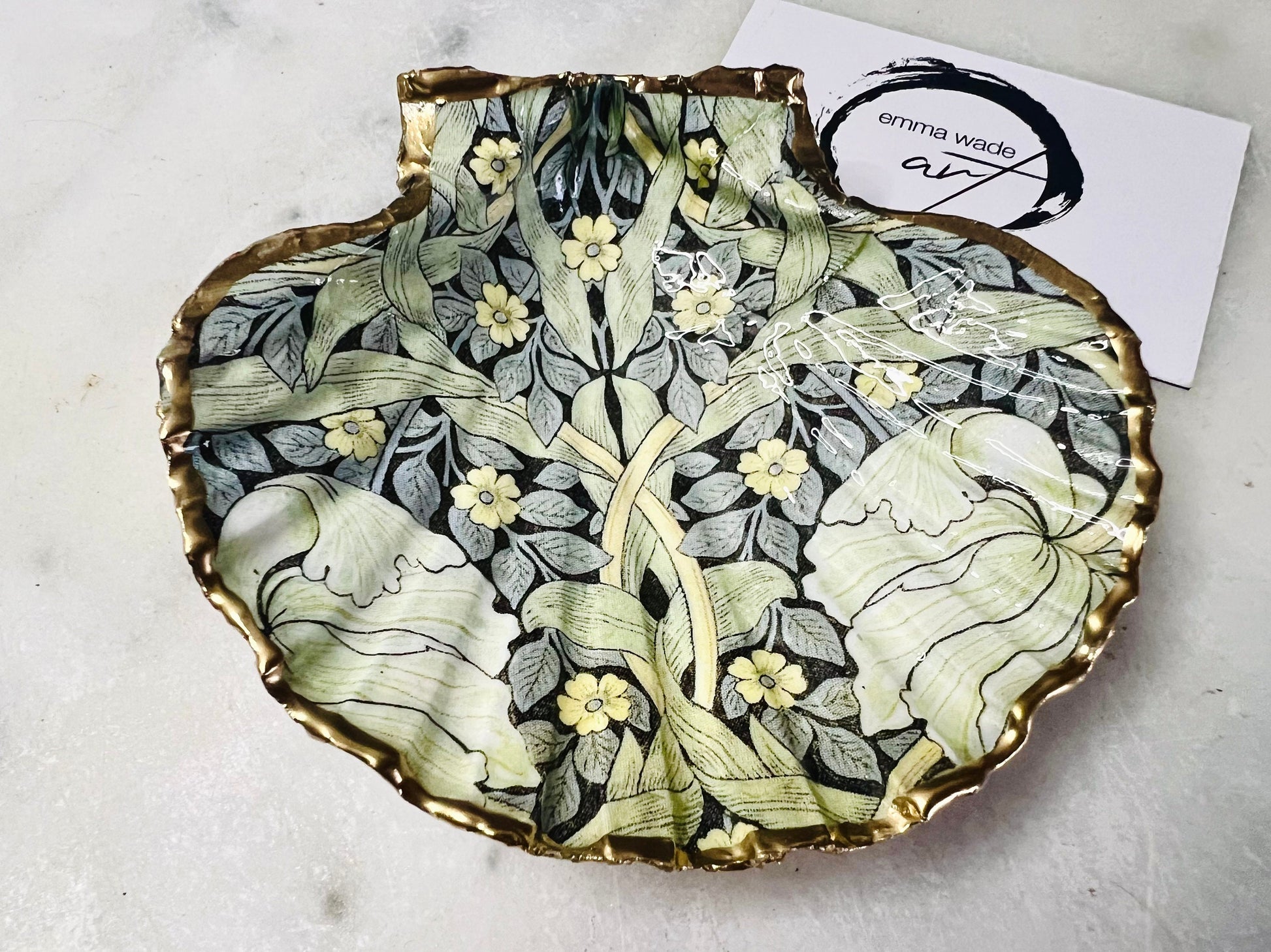 gift for her, decorated dish, jewelry trinket dish, decoupage scallop shell, handmade shell dish, shell ornament, coastal ornament, coastal gifts, coastal art, home decor, shell decorations, coastal decor, pimpernel scallop dish, gift for him, William Morris shell dish, shell trinket tray, scallop trinket tray, shell art, handmade trinket dish, gold gilded dish, proposal dish, ring bearer dish, ring tray, ocean plate, shell tray, William Morris shell dish, scallop jewelry dish