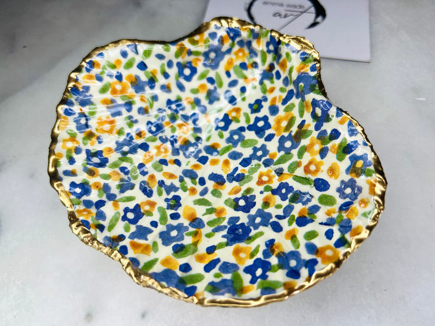 Emma Bridgewater gift, wildflower meadow, Decoupage scallop, shell trinket dish, jewellery shell dish, gift for her, gift for mum, ring carrier dish, coastal decor, shell
Decor, EmmaWadeART, flower dish, nature lover gift, scallop dish, coastal gift