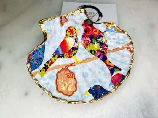 gift for her, decorated dish, jewellery shell dish, trinket shell dish, serving dish, coastal decor, shell decorations, decorative accessories, decoupaged scallop shell, coastal gift, jewelled bird gift, EmmaWadeART, bird lover gift, scallop dish