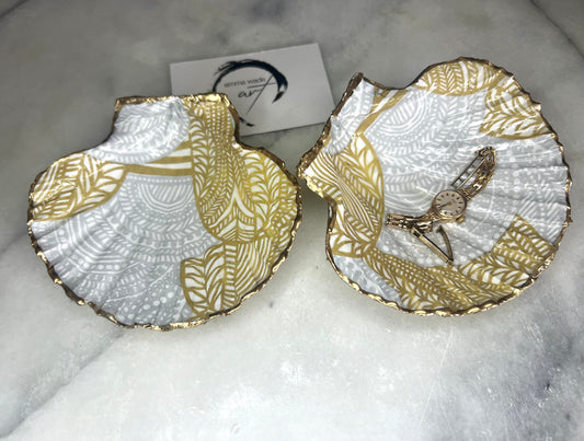 Gift for her, Gift for him, Marimekko gift, decoupaged scallop shell, Ring holder, wedding gift, Trinket dish, jewellery shell dish, Anniversary gift, gift for dad, anniversary gift, Uk Coastal shell decor, Coastal ornament, EmmaWadeART