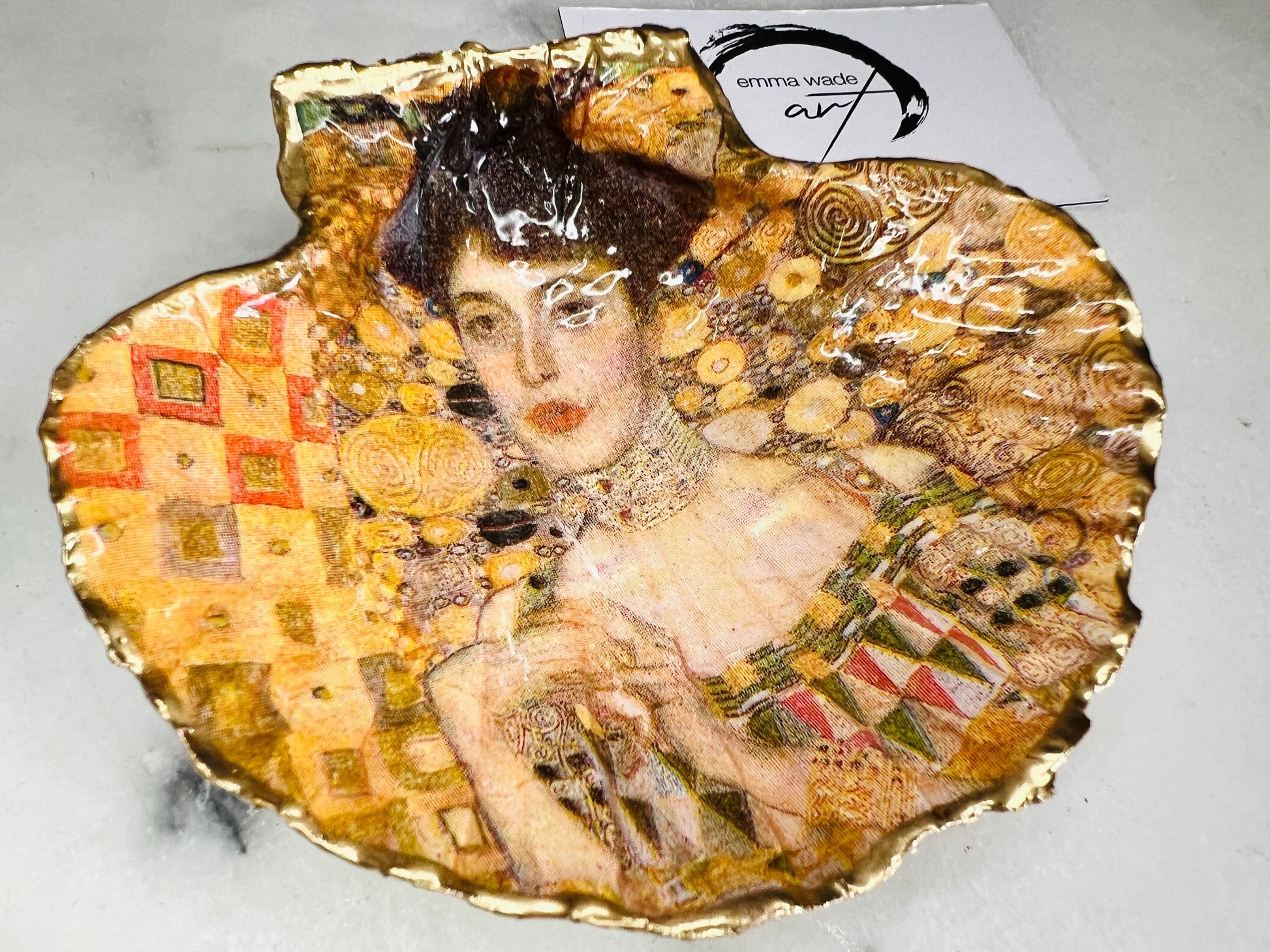 gifts for her, decorated dish, jewelry trinket dish, trinket dish, serving dish, handmade dish, coastal gift, Gustav Klimt gift, coastal gifts, coastal art, home decor, shell decorations, shell decor, gift for mum, gift for him, Gustav klimpt, the kiss, EmmaWadeArt, scallop trinket tray, scallop ring dish, shell ring dish, shell art, coastal decor, coastal shell ornament, shell art, gift for her, gift for him, ring bearer dish, coastal wedding gift, anniversary gift, gold gilded dish, resin dish