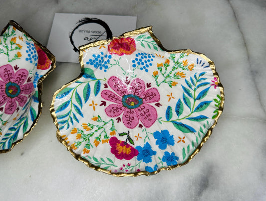 pink flower gift, flowers art, Decoupage scallop, shell trinket dish, jewellery shell dish, gift for her, ring carrier dish, coastal decor, shell Decor, flower scallop dish, nature lover gift, coastal gift, gift for her, decorated dish, jewelry trinket dish, decoupage scallop shell, coastal decor by EmmaWadeART, ocean jewelry dish, ocean decor, shell trinket tray, scallop trinket tray, shell art, handmade trinket dish, gold gilded dish, proposal dish, ring dish display, ring bearer dish