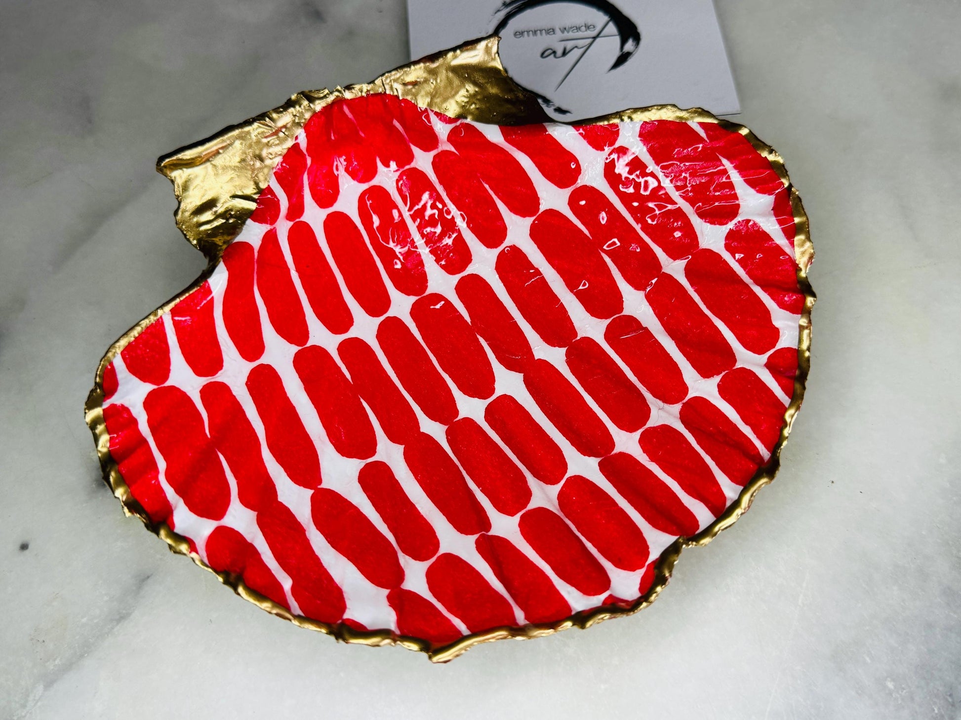 Marimekko inspired red dot scallop shell trinket dish handmade from Dorset shell, Scandinavian coastal decor with gold leaf gilded rim and back, glossy resin jewellery dish, red white shell ring holder, artisan shell decor, modern coastal home accessory, handmade gift UK