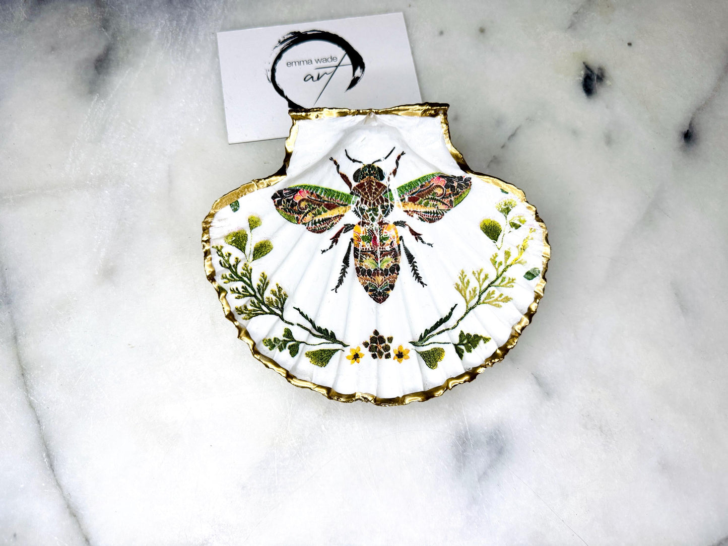 gift for her, decorated dish, jewellery trinket dish, nature lover gift, handmade dish, bee ornament, trinket box, bee gift, coastal gifts, coastal art, home decor, shell decorations, shell decor, decorative ornament, Mothers Day gift, EmmaWadeART