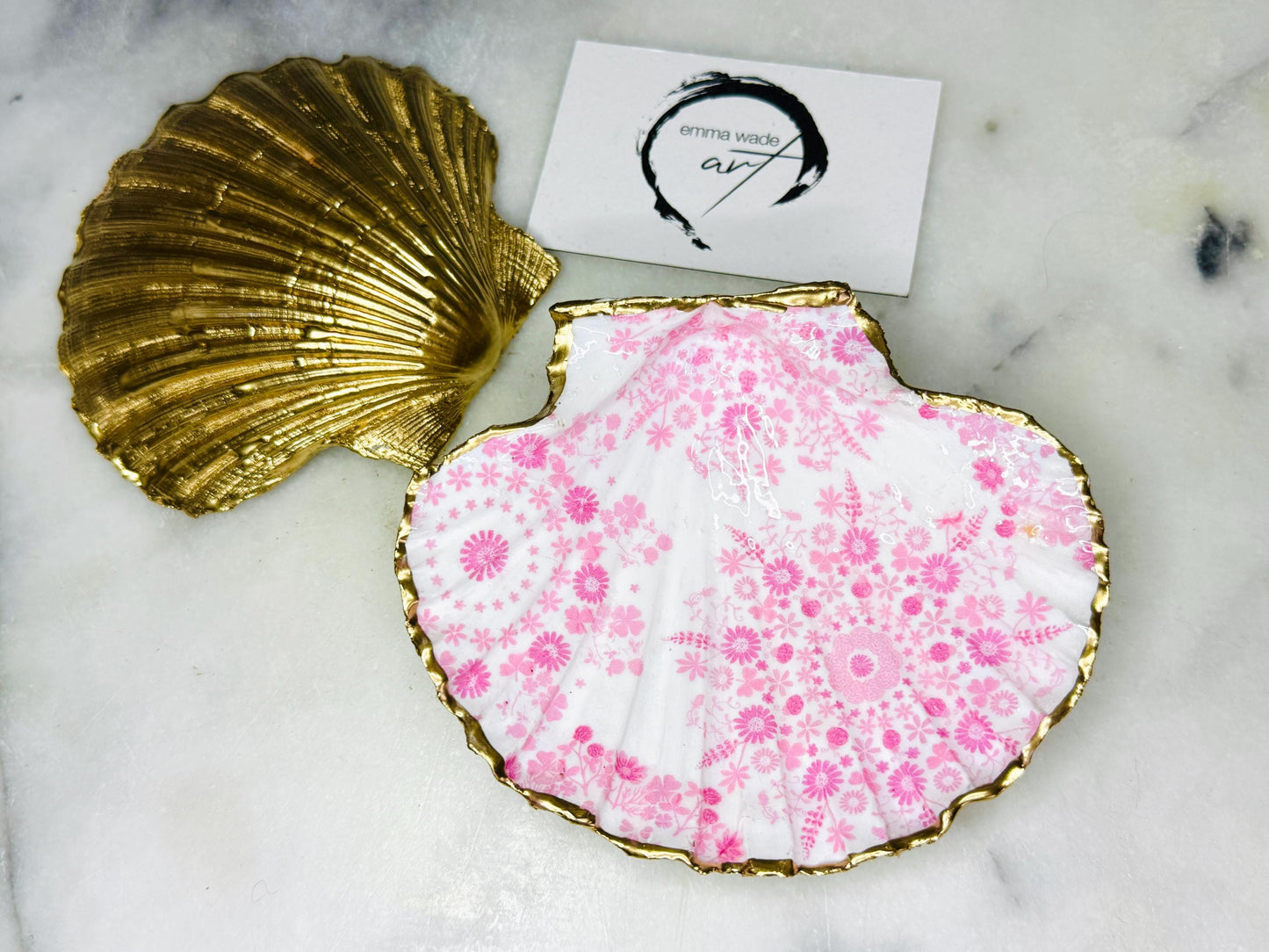 gift for her, gardeners gift, trinket scallop dish, shell ornament, decoupaged scallop, pink flower gift, coastal decor, coastal art, nature lover gift, Mothers Day gift, shell decor, valentines shell dish, gift for mum, rose gift, EmmaWadeART