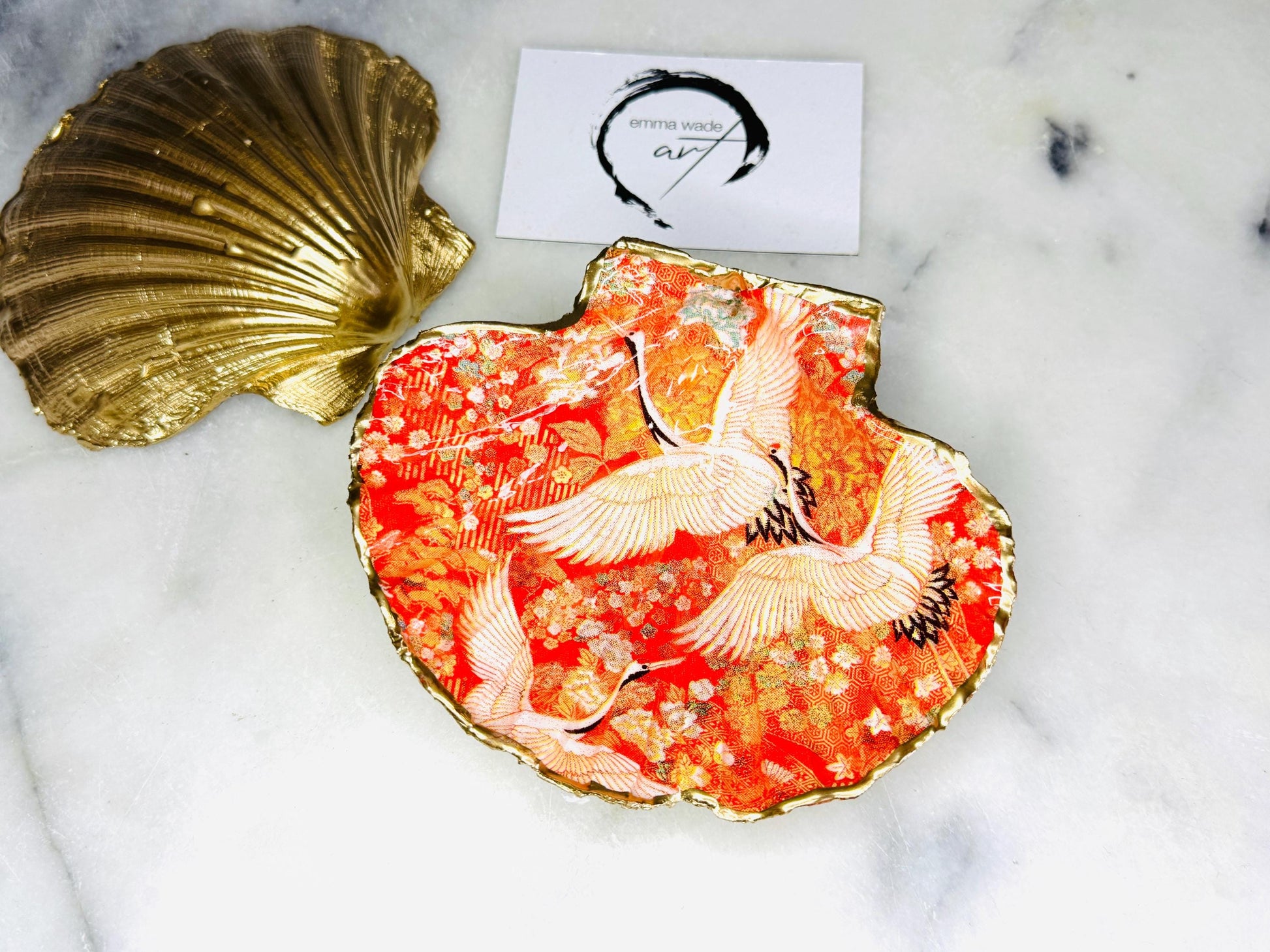 Orange Flamingo shell dish, Japanese kimono Trinket dishes gold finish, gold leaf trinket tray, shell scallop dish, bird design shell trinket tray, decorative scallop shells, orange shell key bowl, gold leaf ring dish, Bird ring dish, golden trinket dish, bride oyster dish, shell jewellery bowl, decoupaged earrings dish, shell art trinket, art dish, Gold shell trinket, painted shell with gold, shell jewellery dish, coastal ring holder, Proposal Ring Tray, Painted Key Bowl, coastal host gift