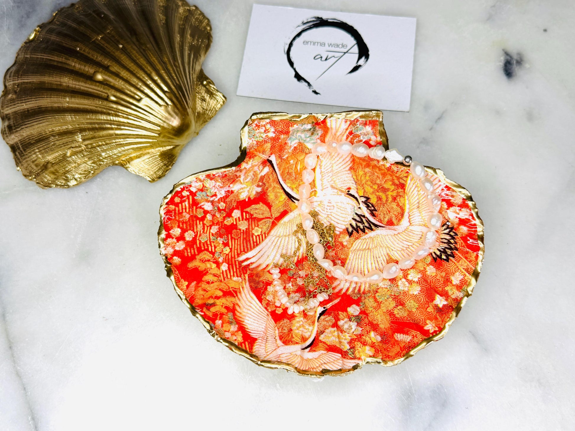 Orange Flamingo shell dish, Japanese kimono Trinket dishes gold finish, gold leaf trinket tray, shell scallop dish, bird design shell trinket tray, decorative scallop shells, orange shell key bowl, gold leaf ring dish, Bird ring dish, golden trinket dish, bride oyster dish, shell jewellery bowl, decoupaged earrings dish, shell art trinket, art dish, Gold shell trinket, painted shell with gold, shell jewellery dish, coastal ring holder, Proposal Ring Tray, Painted Key Bowl, coastal host gift