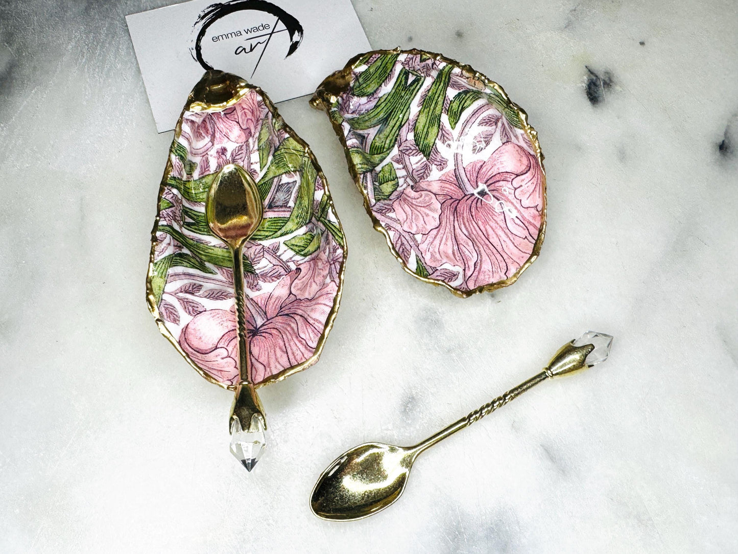 William Morris Pink Pimpernel salt & pepper pinch pots, oyster shell cruet set, UK handmade salt gift, gold leaf oyster shell salt pots, wedding table décor, anniversary gift, dinner party tableware, coastal home décor, unique handmade salt and pepper set, Dorset oyster shell pinch pots, gilded shell cruet set, sustainable salt gift idea, gold leaf oyster shells with resin finish, optional gold crystal spoons.