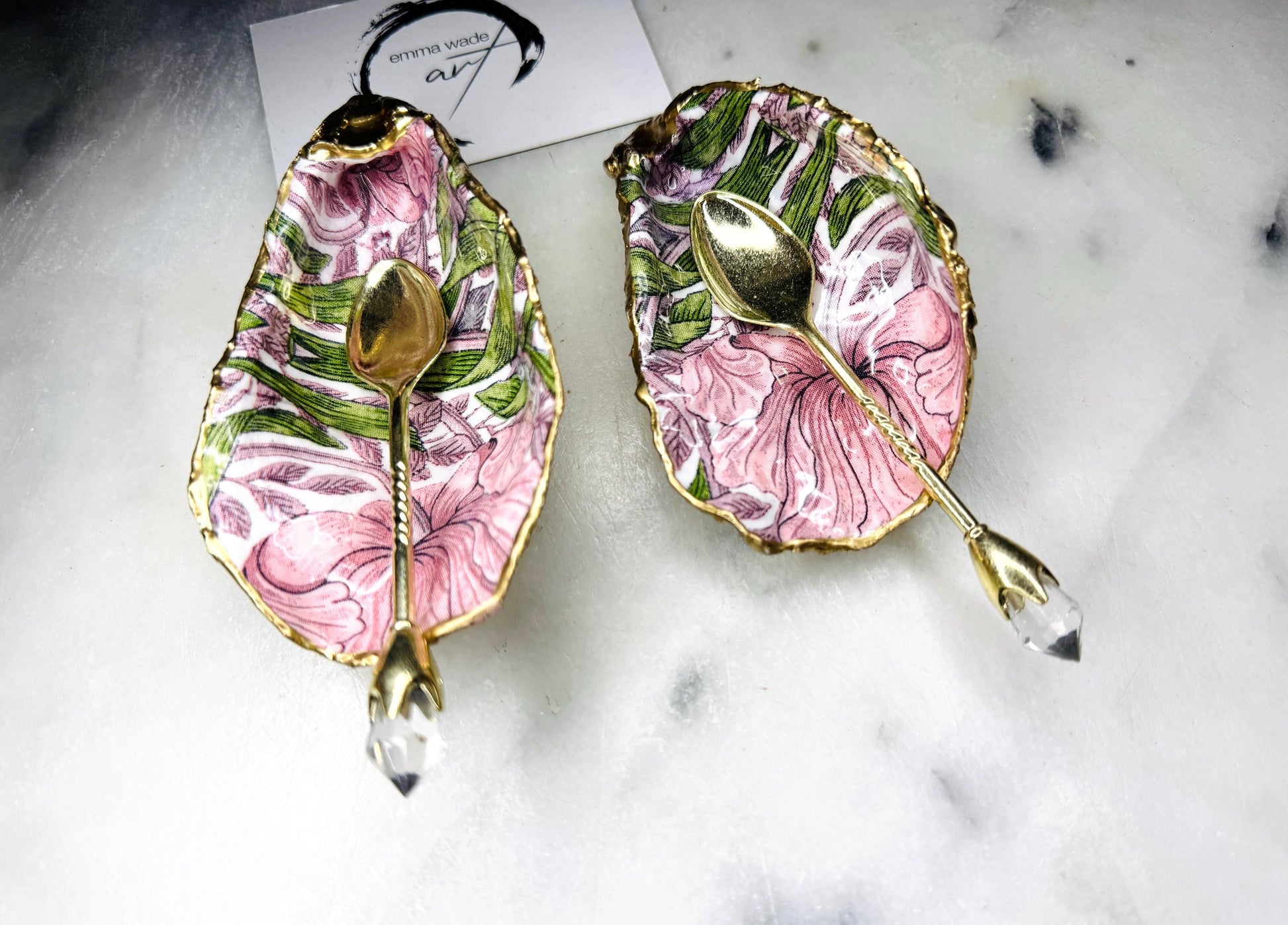 William Morris Pink Pimpernel salt & pepper pinch pots, oyster shell cruet set, UK handmade salt gift, gold leaf oyster shell salt pots, wedding table décor, anniversary gift, dinner party tableware, coastal home décor, unique handmade salt and pepper set, Dorset oyster shell pinch pots, gilded shell cruet set, sustainable salt gift idea, gold leaf oyster shells with resin finish, optional gold crystal spoons.
