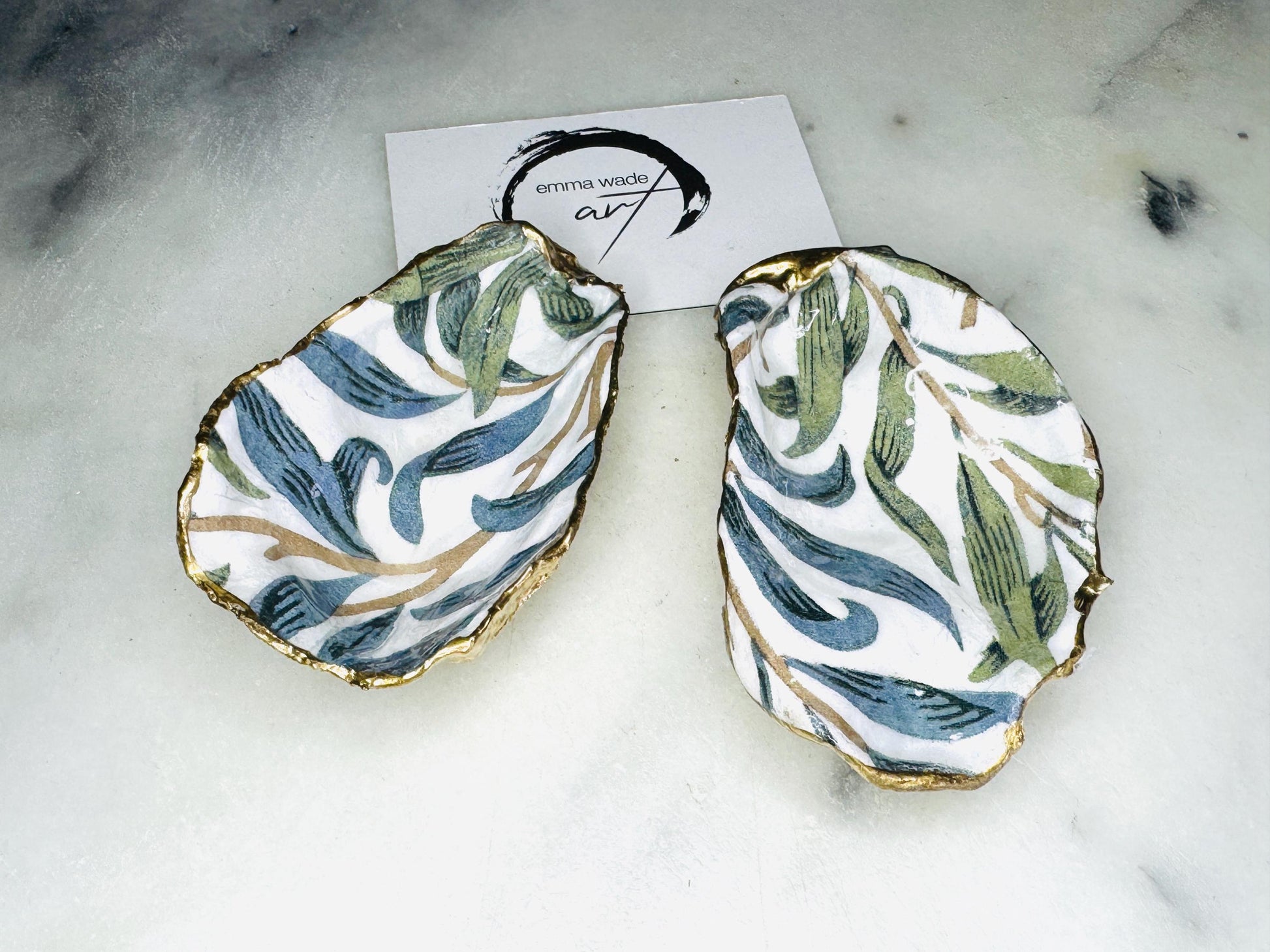 gift for her, Oyster Ring tray, William Morris Willow Bough gift, William Morris shell dishes, coastal gifts, home decor, wedding favours, Christmas gift, Golden anniversary gift, decorative accessories, EmmaWadeART, coastal decor, Christmas  gift, gold leaf oyster, oyster dishes, pearl oyster gift, kitchen decor, oyster pinch pots, gift for mum, handmade shell dishes, oyster serving dishes, William Morris Gift, oyster art, gift for him, trinket tray, oyster jewelry dish