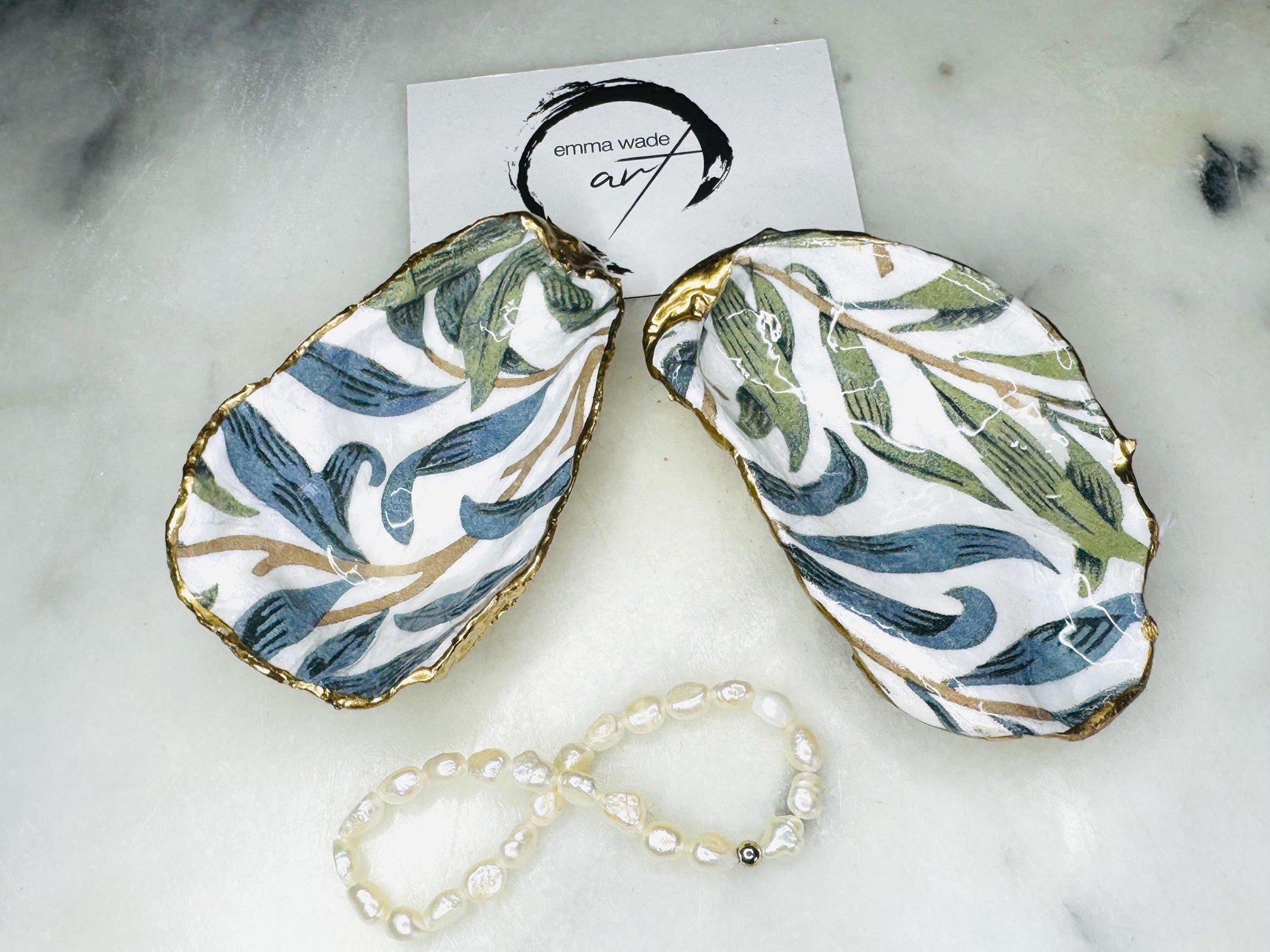 gift for her, Oyster Ring tray, William Morris Willow Bough gift, William Morris shell dishes, coastal gifts, home decor, wedding favours, Christmas gift, Golden anniversary gift, decorative accessories, EmmaWadeART, coastal decor, Christmas  gift, gold leaf oyster, oyster dishes, pearl oyster gift, kitchen decor, oyster pinch pots, gift for mum, handmade shell dishes, oyster serving dishes, William Morris Gift, oyster art, gift for him, trinket tray, oyster jewelry dish