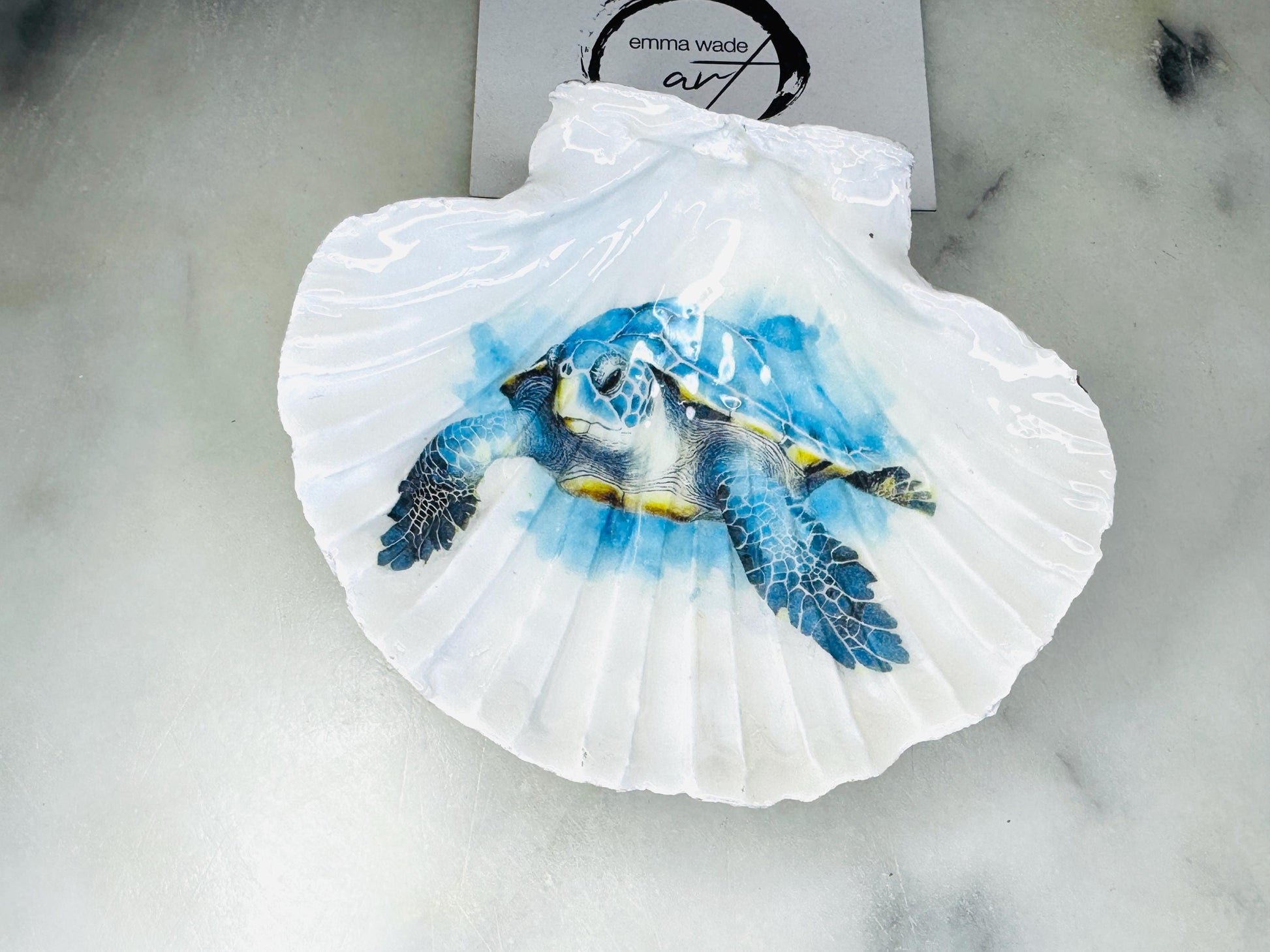gift for her, gift for him, blue painted sea turtle, ocean decor, scallop trinket dish, scallop tray, illustrated turtle gift by Emma wade art, ocean lover shell gift, nature lover gift, blue jewelry trinket dish, sealife gift idea, decoupage scallop dish, uk scallop art, shell art, shell decor, wedding gift idea, sea lift art, shell plate, hand painted shell plate, ocean decor, kitchen decor, bathroom decor, coastal art, Dorset shell art, scallop ring dish, wedding ring tray, ring bearer dish