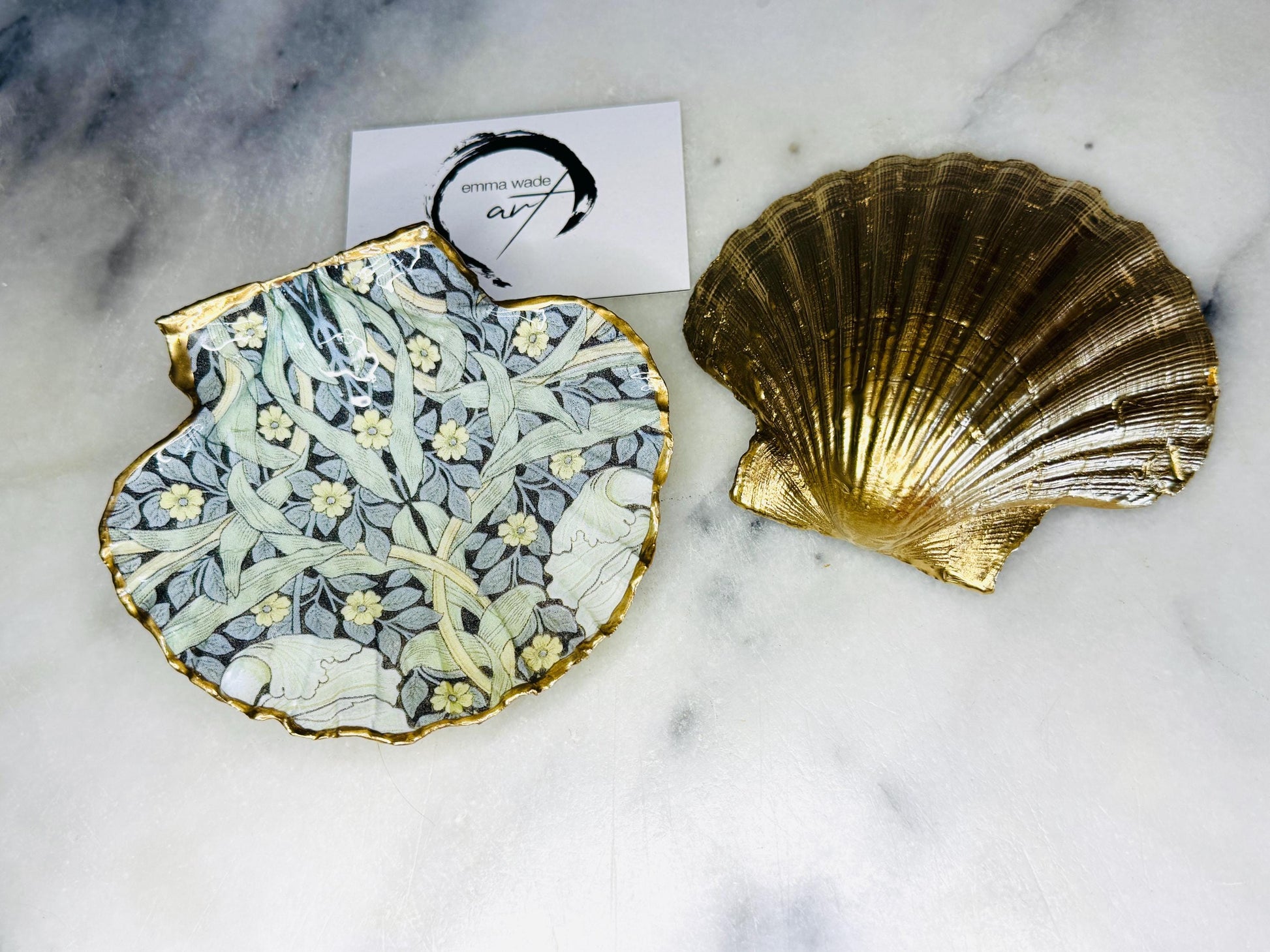 gift for her, decorated dish, jewelry trinket dish, decoupage scallop shell, handmade shell dish, shell ornament, coastal ornament, coastal gifts, coastal art, home decor, shell decorations, coastal decor, pimpernel scallop dish, gift for him, William Morris shell dish, shell trinket tray, scallop trinket tray, shell art, handmade trinket dish, gold gilded dish, proposal dish, ring bearer dish, ring tray, ocean plate, shell tray, William Morris shell dish, scallop jewelry dish