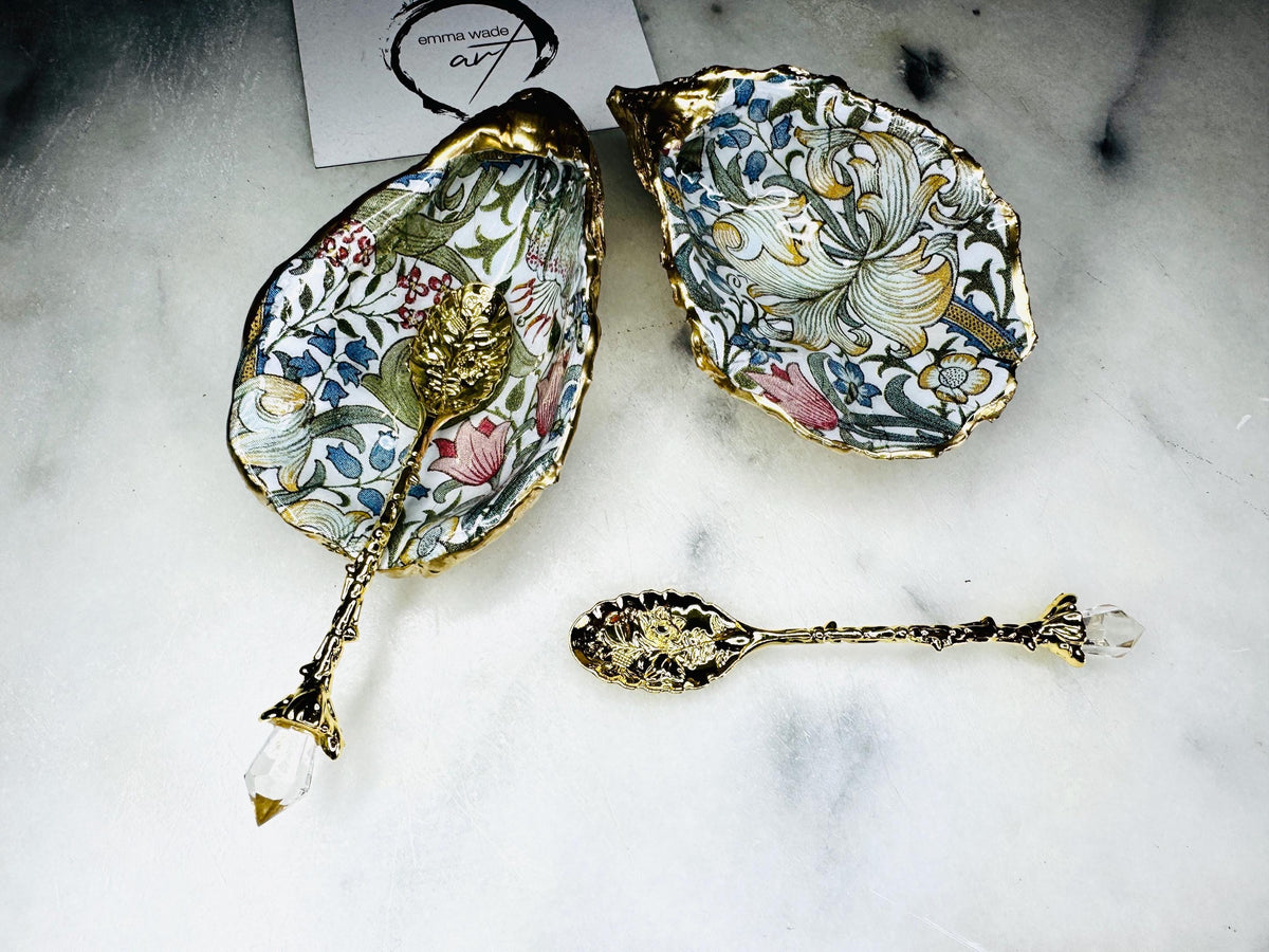 gifts for her, decorated dish, William Morris golden lily, serving dish, pinch pots, spice pots, unique wedding gift, golden anniversary, gold oyster shell, Salt anniversary, Salt cellar golden lily, salt and pepper dishes, coastal gifts, flower gift, dining decor, kitchen decor, gift for mum, William Morris gift, EmmaWadeART, cruet set, host gift, seashell gift, salt dish, new home gift, oyster shell dish, golden shell dish, salt pepper pinch pots, golden lily oyster dish