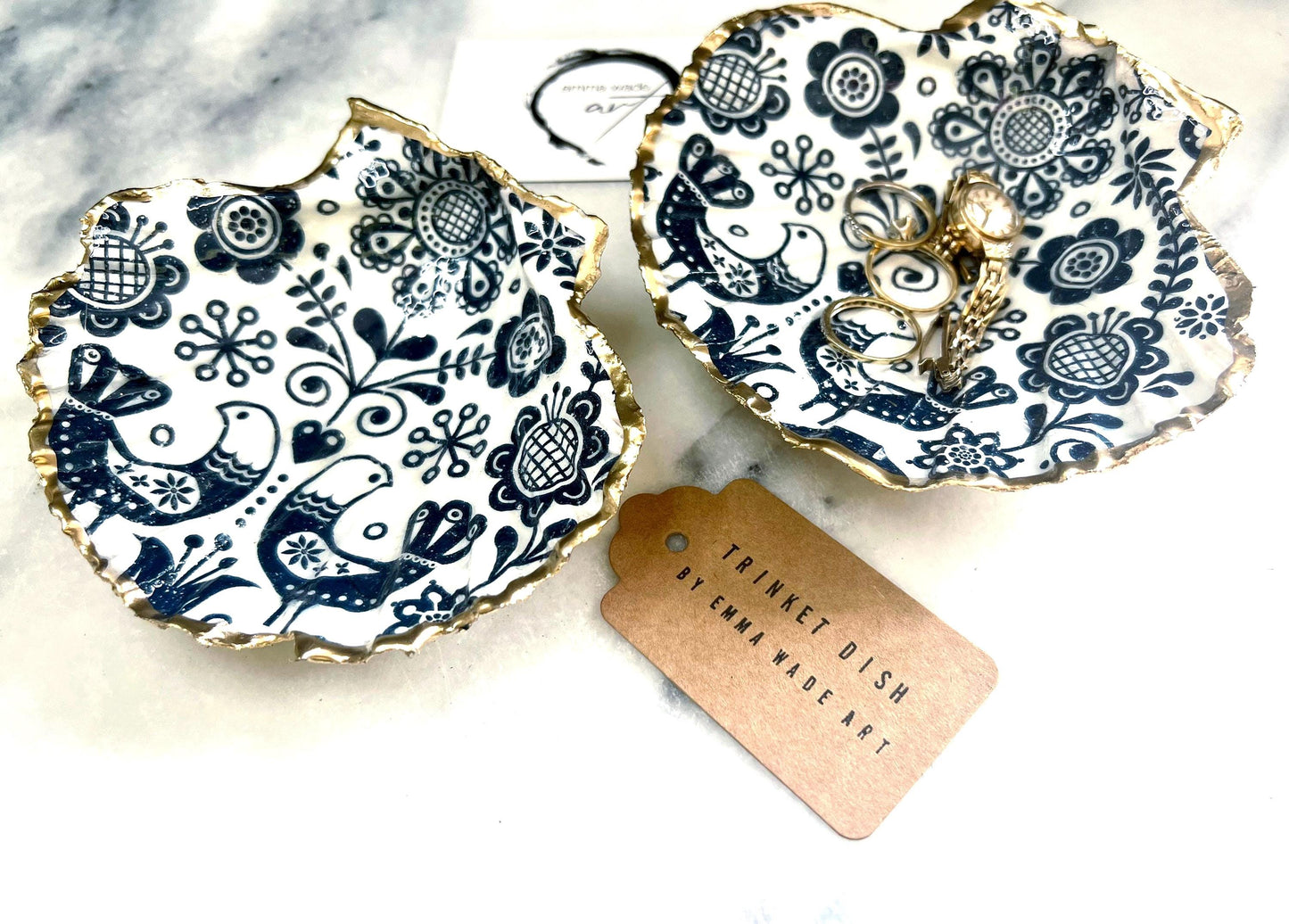 gift for her, decorated dish, jewelry trinket dish, Marimekko scallop shell, handmade shell dish, shell ornament, coastal ornament, coastal art, Finnish home decor, shell decorations, Bird scallop dish, Marimekko design dish, gift for him, ocean jewelry dish, ocean decor, shell trinket tray, scallop trinket tray, shell art, flower trinket dish, gold gilded dish, proposal dish, ring dish display, ring bearer dish, ring tray, ocean plate, shell tray, kitchen decor, bathroom decor, shell wall art
