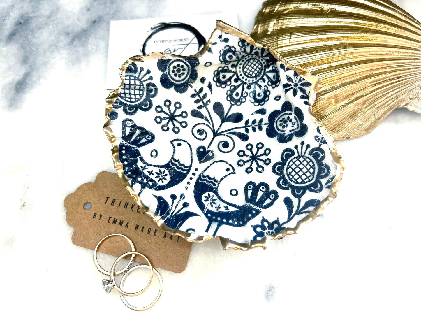 gift for her, decorated dish, jewelry trinket dish, Marimekko scallop shell, handmade shell dish, shell ornament, coastal ornament, coastal art, Finnish home decor, shell decorations, Bird scallop dish, Marimekko design dish, gift for him, ocean jewelry dish, ocean decor, shell trinket tray, scallop trinket tray, shell art, flower trinket dish, gold gilded dish, proposal dish, ring dish display, ring bearer dish, ring tray, ocean plate, shell tray, kitchen decor, bathroom decor, shell wall art