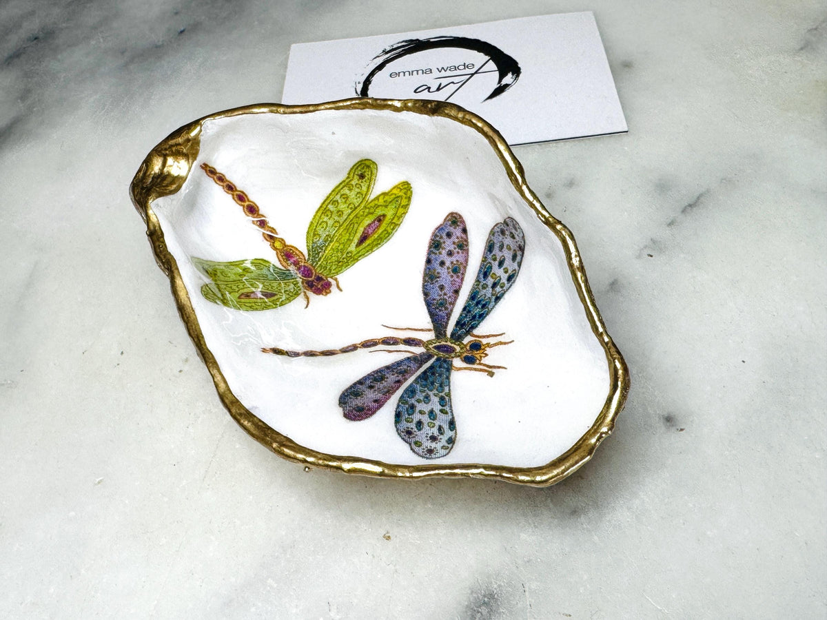 Pair of green blue dragonfly Gold Gilded Oyster salt Dishes, Seashell salt dish, oyster salt tray, salt and pepper shell box, shell cruet set, sea shell salt, dragonfly oyster shell salt, seashell salt holder, oyster shell sugar dish, cow salt pot, gold gilded cruet set, oyster pinch bowl, salt crystal bowl, oyster salt cellar, oyster salt and pepper holders, salt and pepper dish set, Host Gift, Dining Decor, white And blue Contemporary pinch pots, dragonfly Shell Gift, Coastal Host Gift