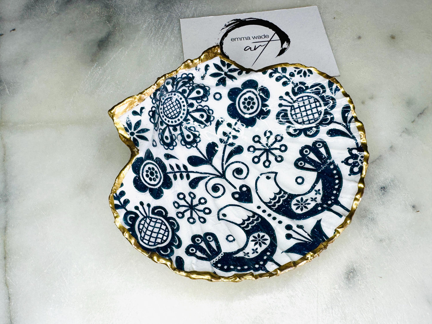 blue floral Marimekko scandavian scallop trinket Shell dishes, scallop blue flowers bird  shell jewellery dish,  birds gold trinket tray, shell scallop dish, trinket tray shell, scallop shell jewellery bowl, golden trinket dish, scallop shell blue abstract dish, blue bird shell dish, decoupaged earring dish, scallop dish with flowers, shell art trinket, decoupage shell dish, shell key bowl, nature lover gift, coastal shell gift, blue host gift, blue Floral shell ornament, shell ring dish